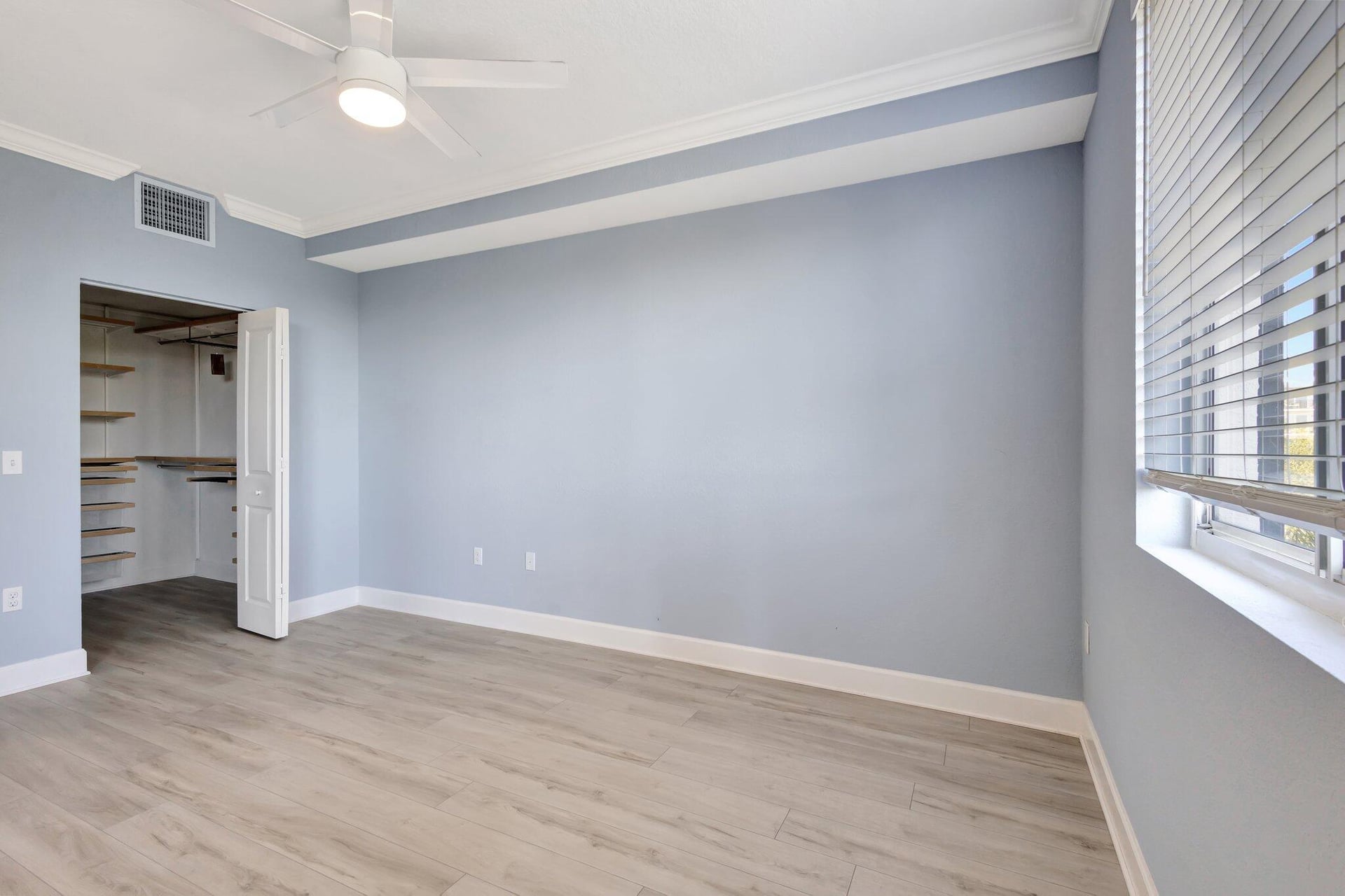 Renaissance Commons II Unit 1401 photo 20