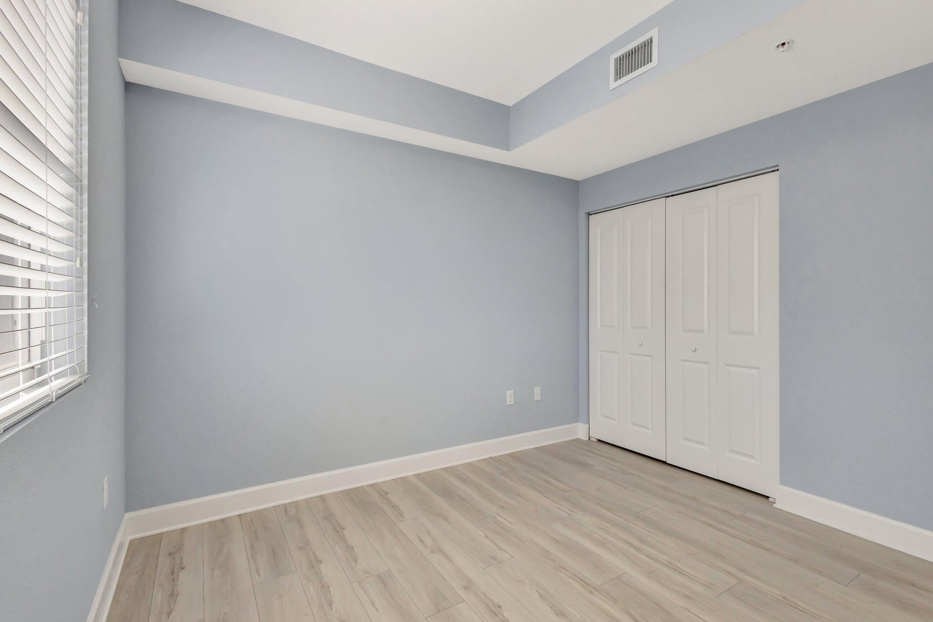 Renaissance Commons II Unit 1401 photo 29