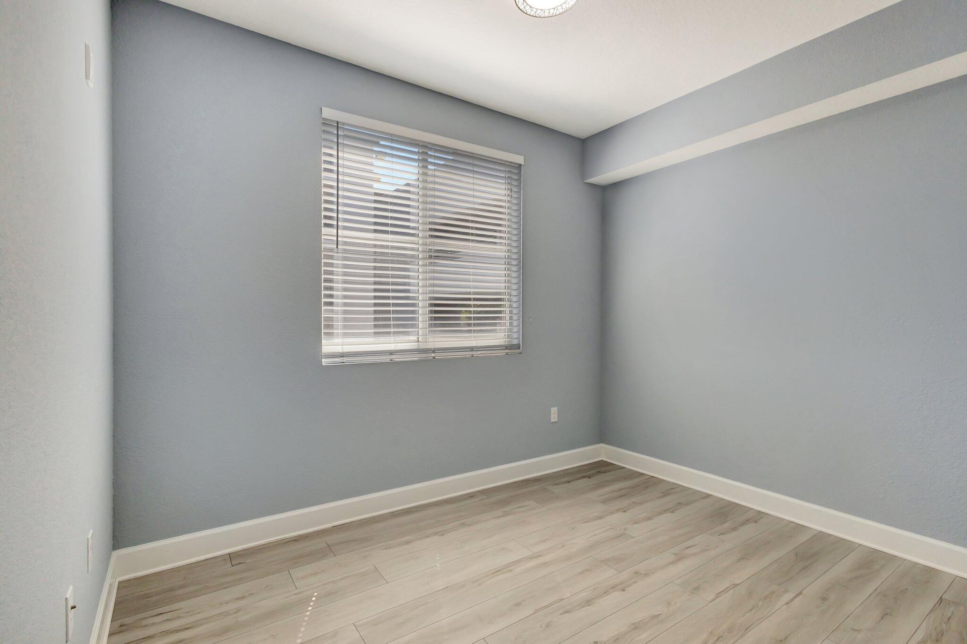 Renaissance Commons II Unit 1401 photo 30