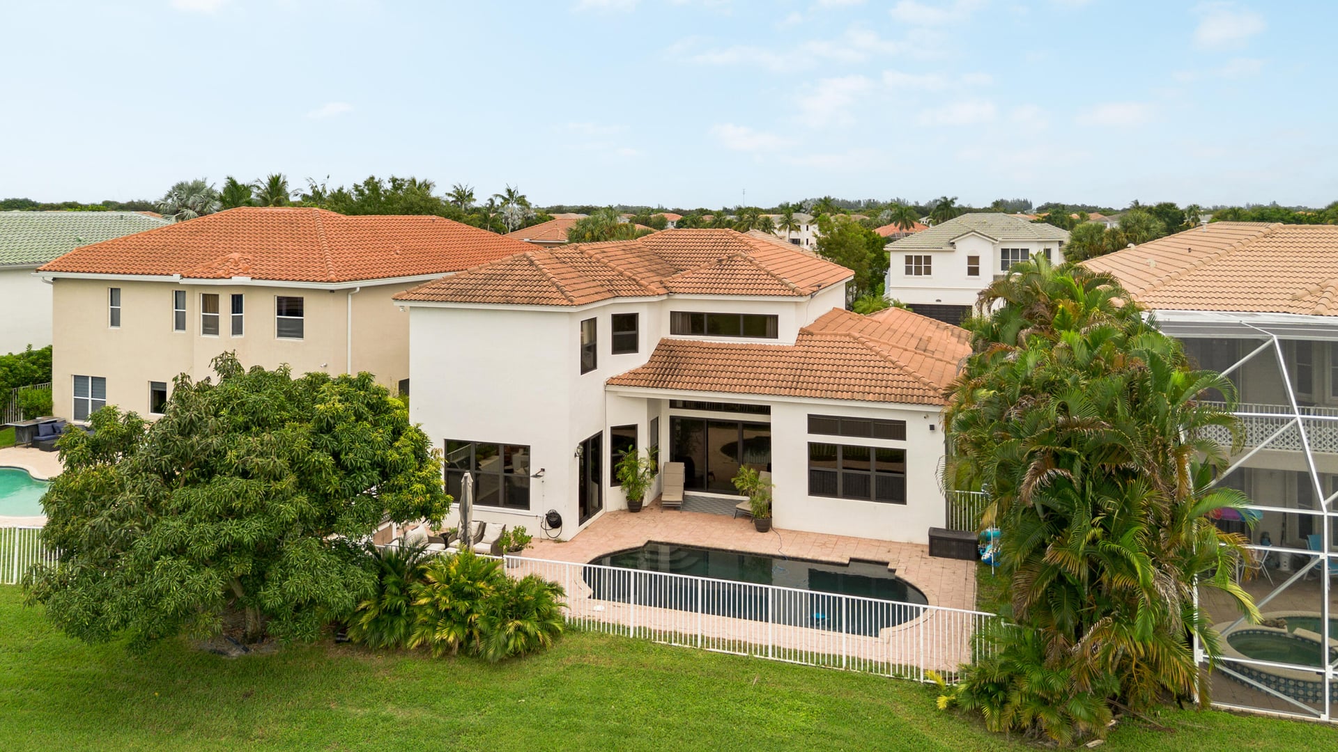 Residence photo 64