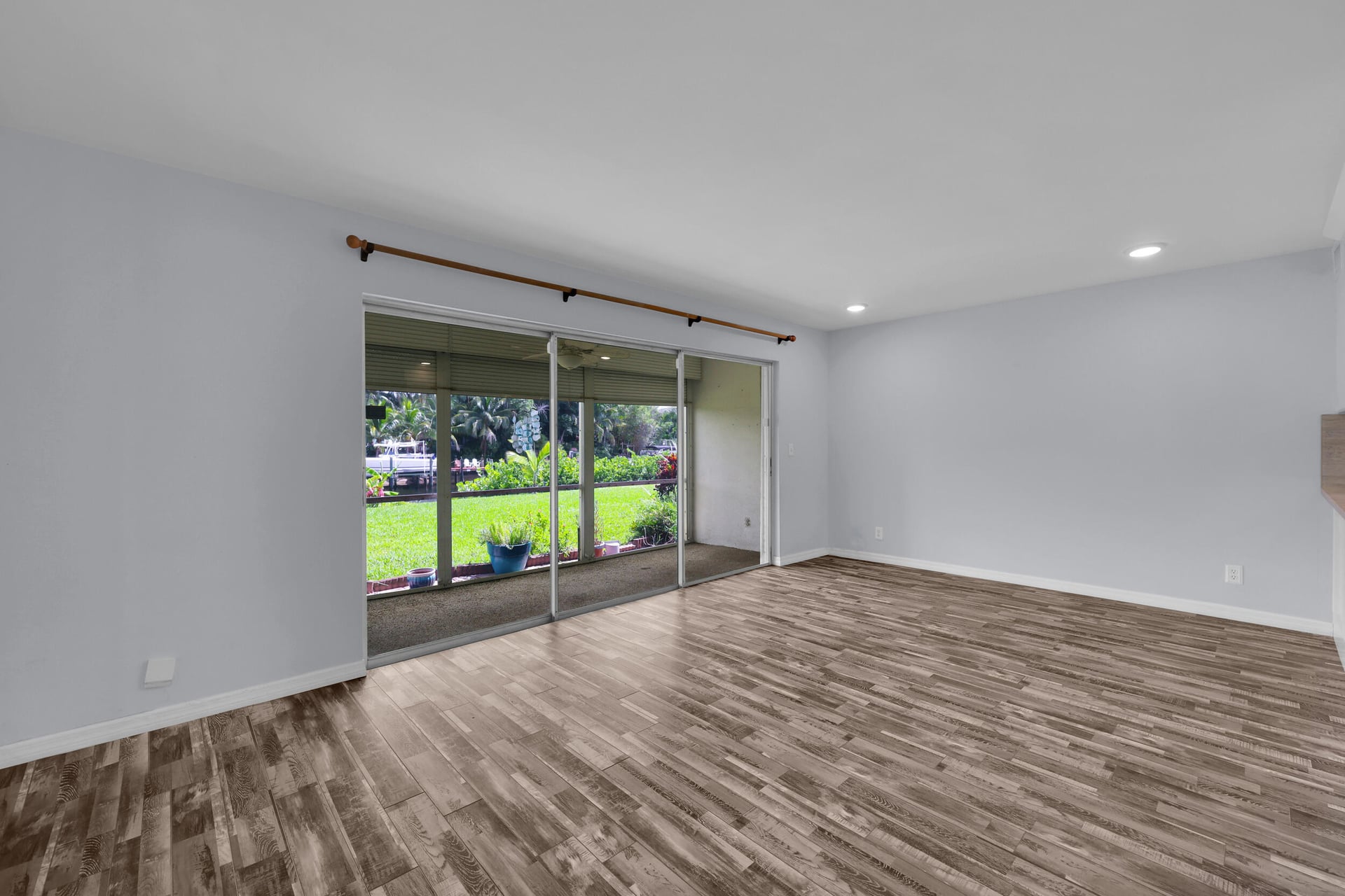 Unit 102 photo 6