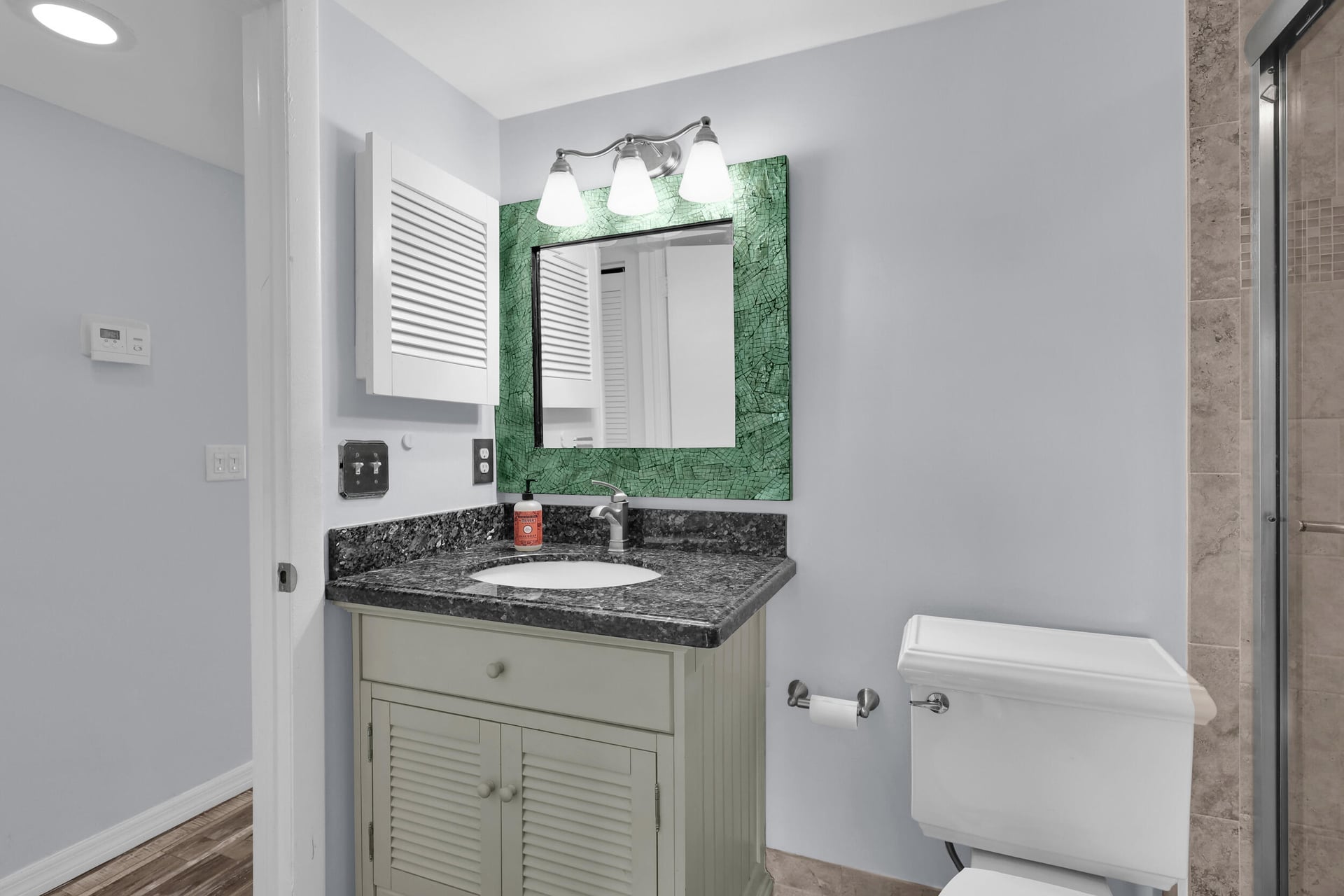 Unit 102 photo 11