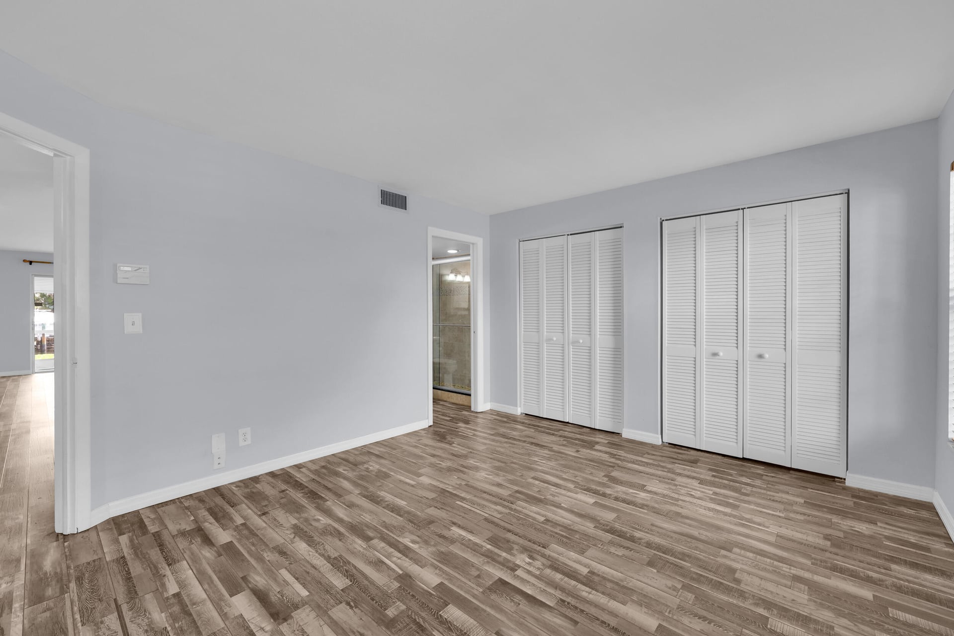 Unit 102 photo 12