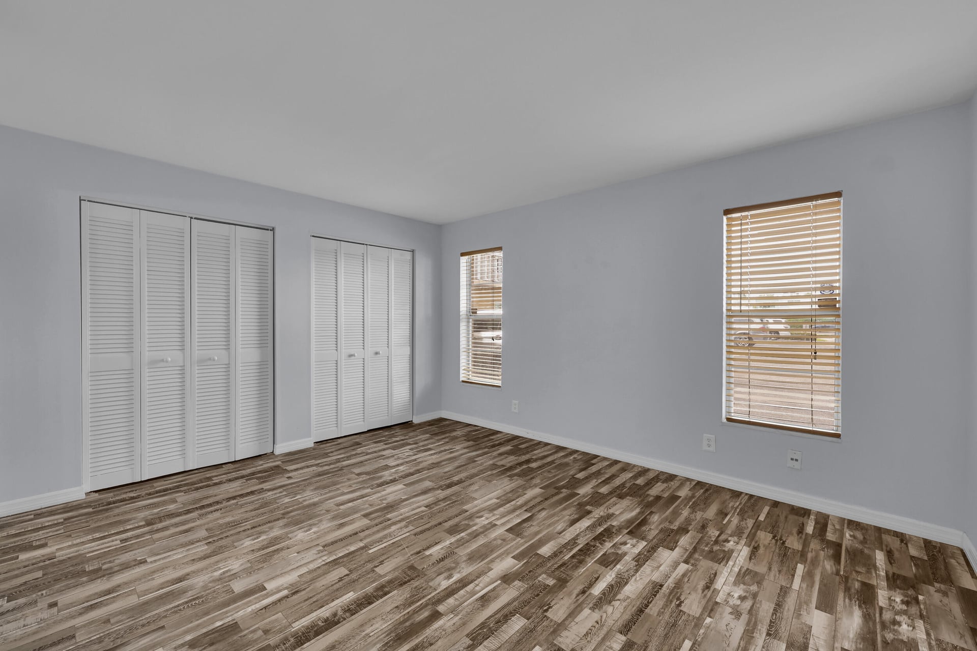 Unit 102 photo 14