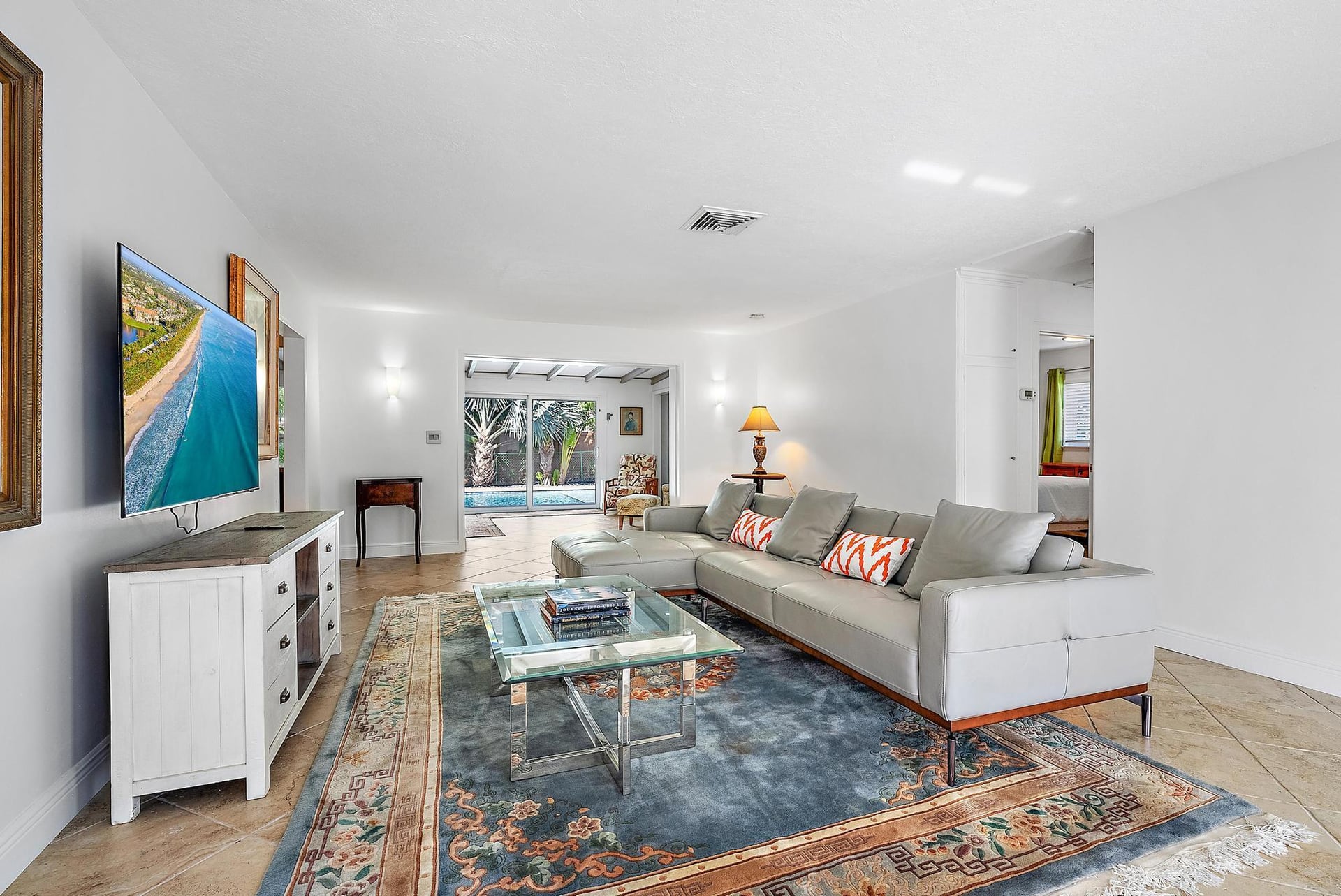 SoSo West Palm Beach Residence photo 5