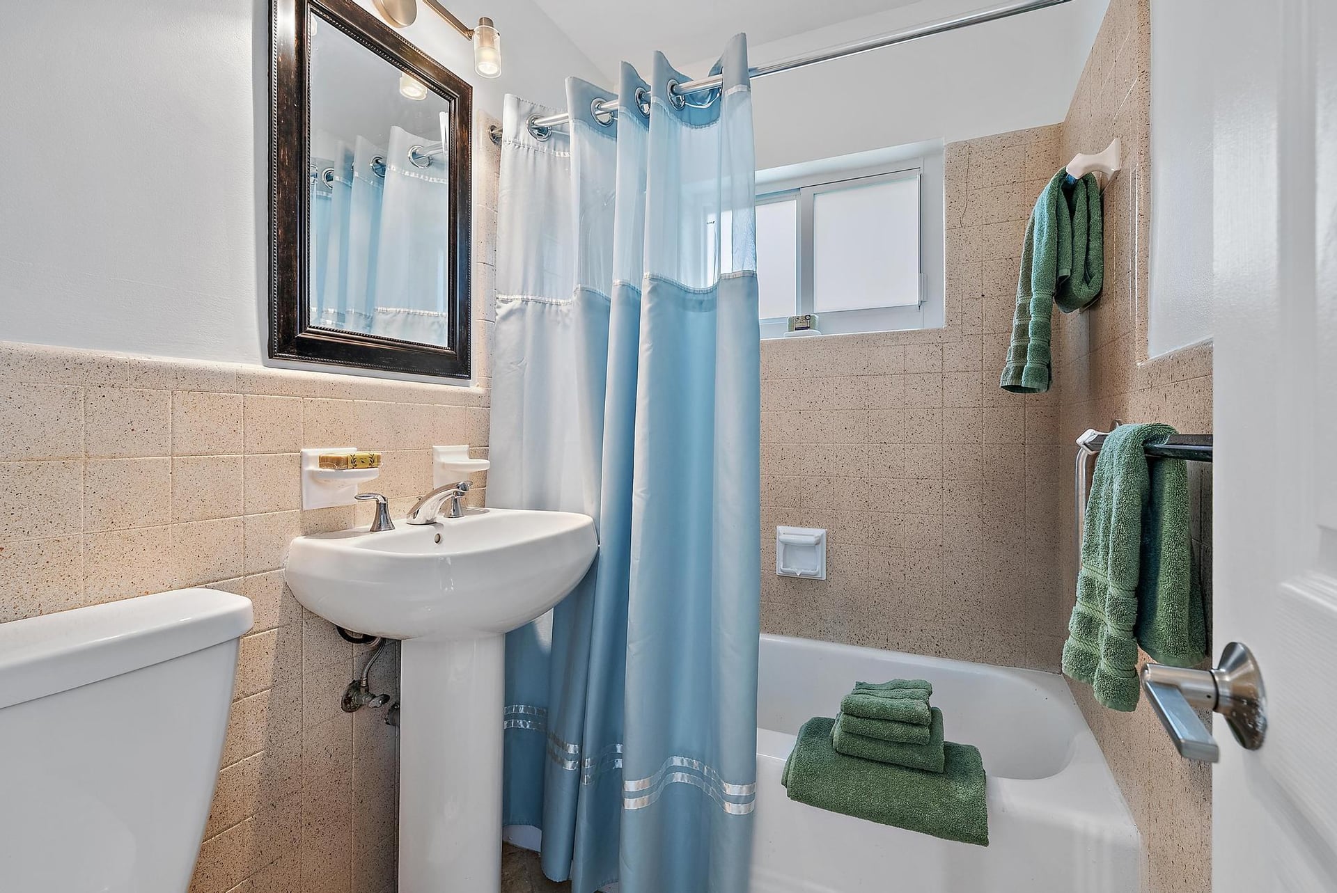 SoSo West Palm Beach Residence photo 15