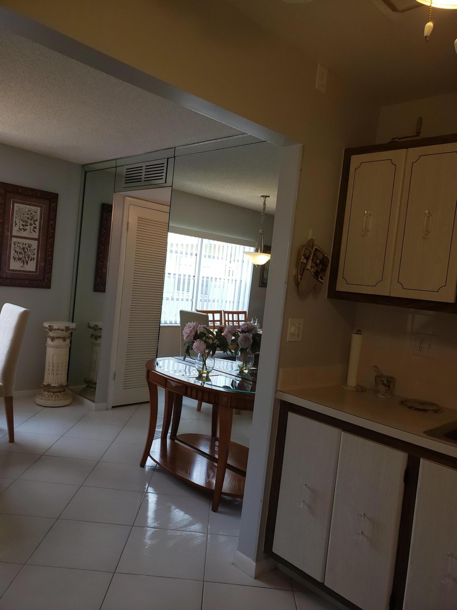  Residence photo 8