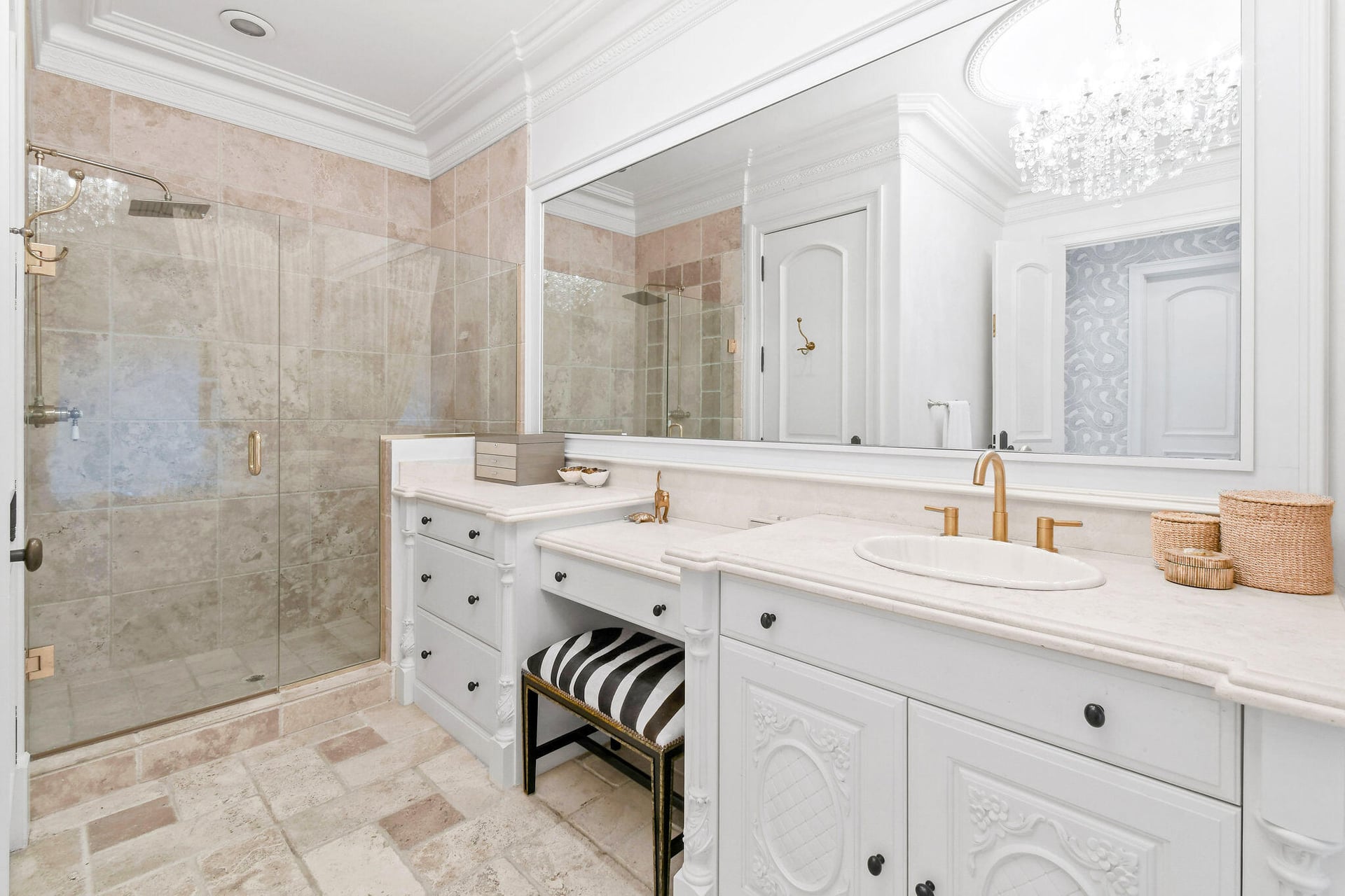 Royal Park Residence photo 29