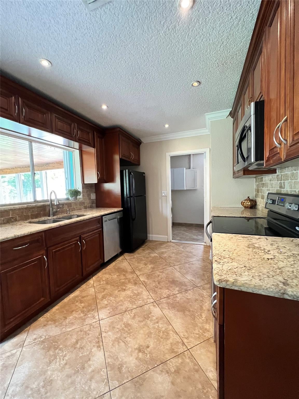 Residence photo 11