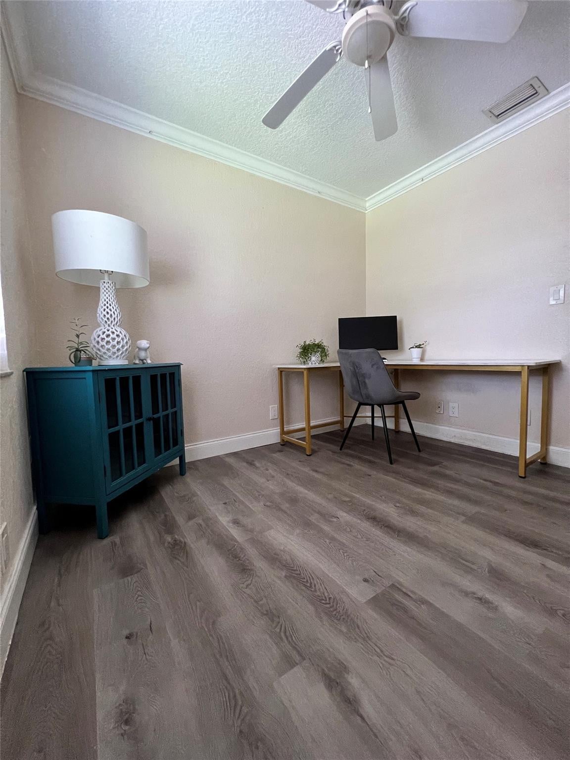 Residence photo 17