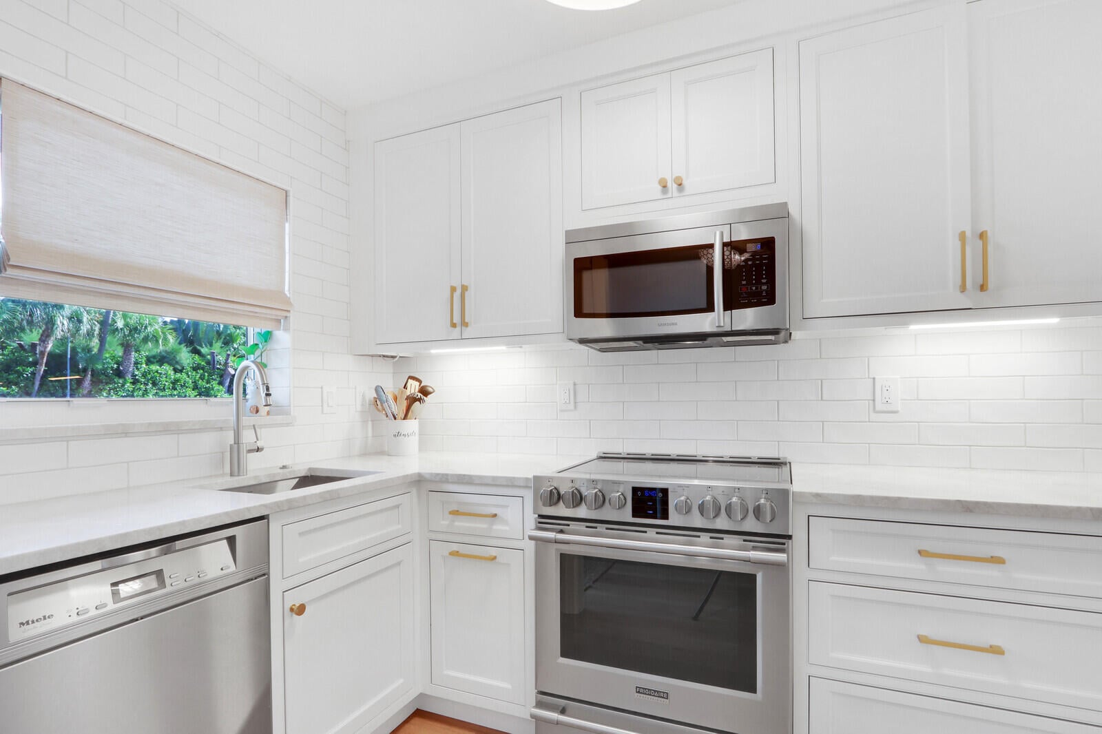 North End Palm Beach Unit 1090 photo 9