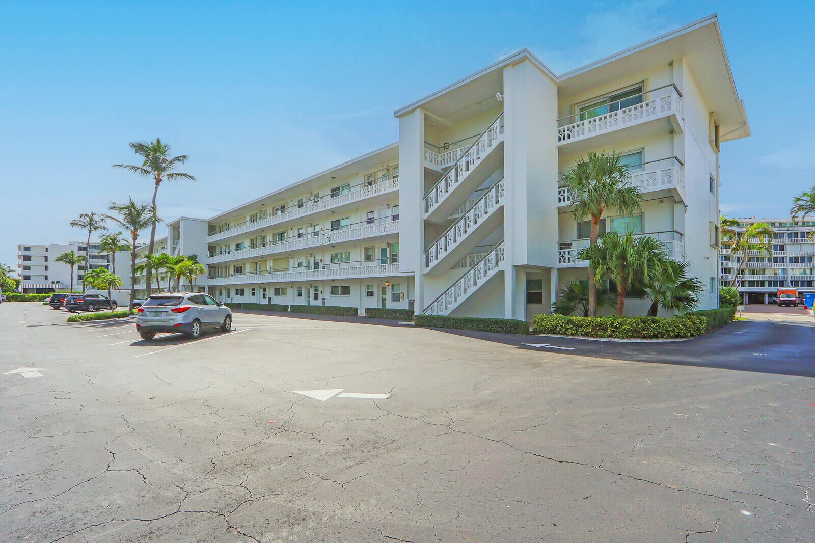 North End Palm Beach Unit 1090 photo 32