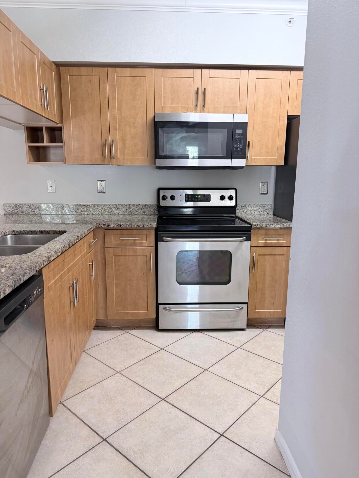 Unit 205 photo 4