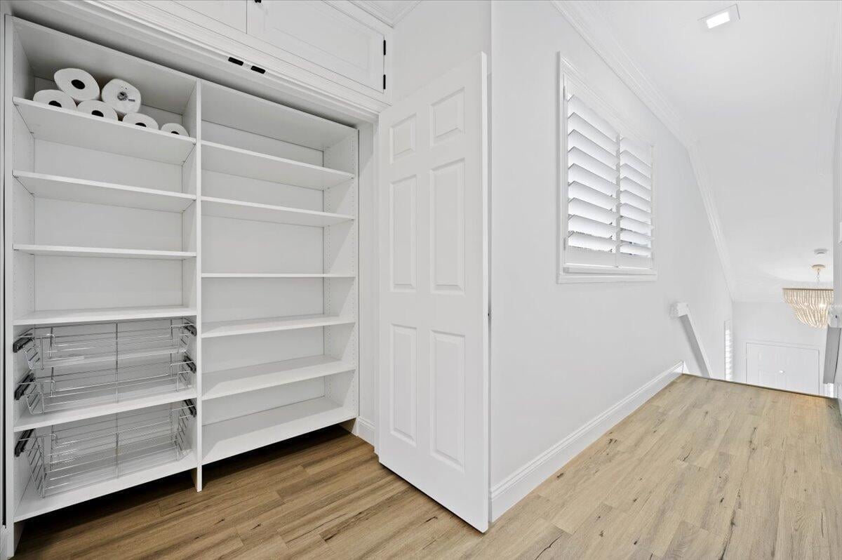  Unit F photo 9