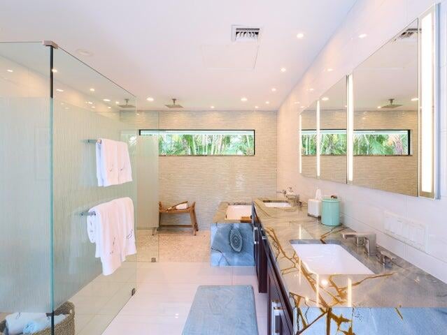West Palm Beach Residence photo 16