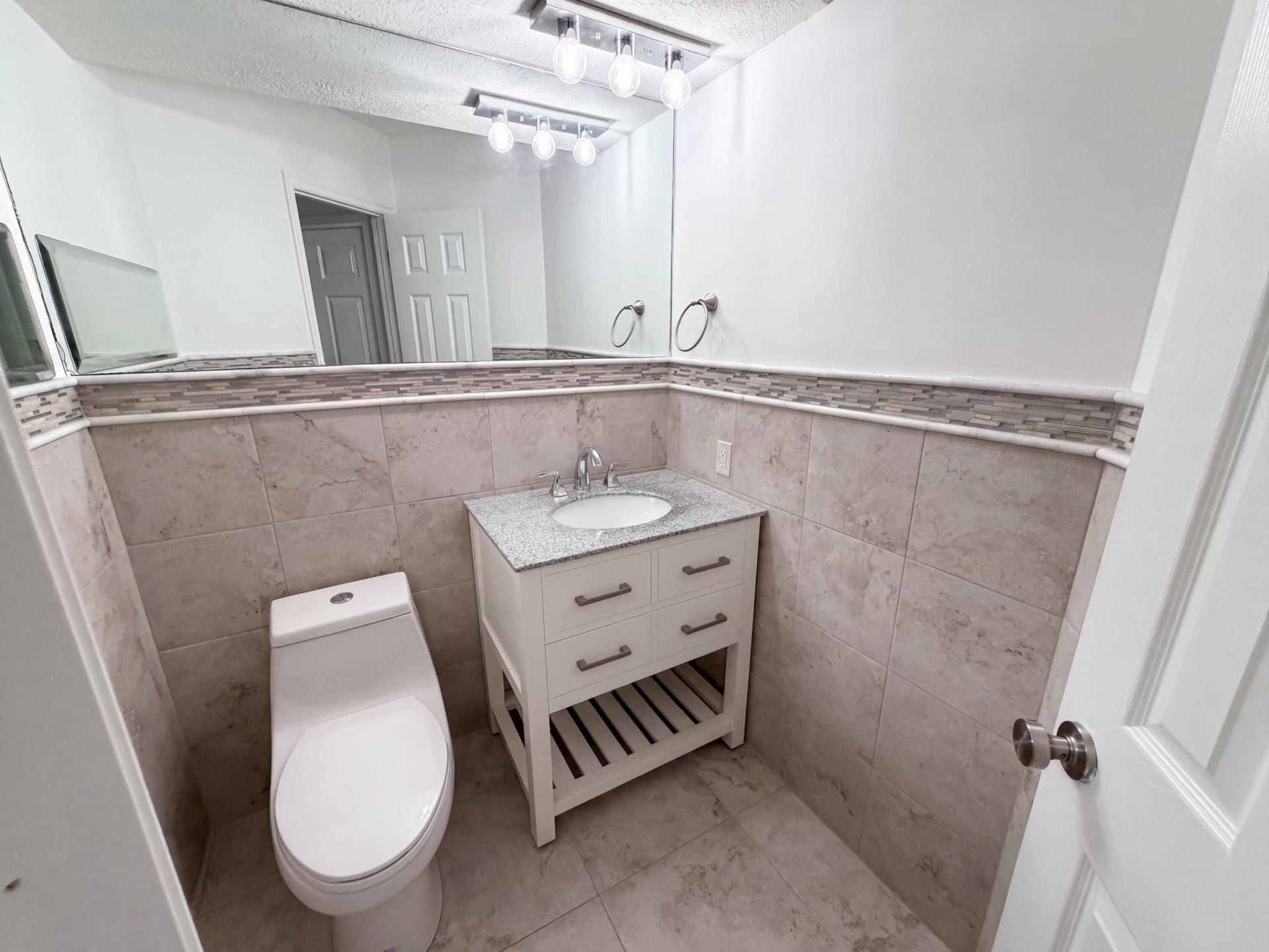 Residence photo 12