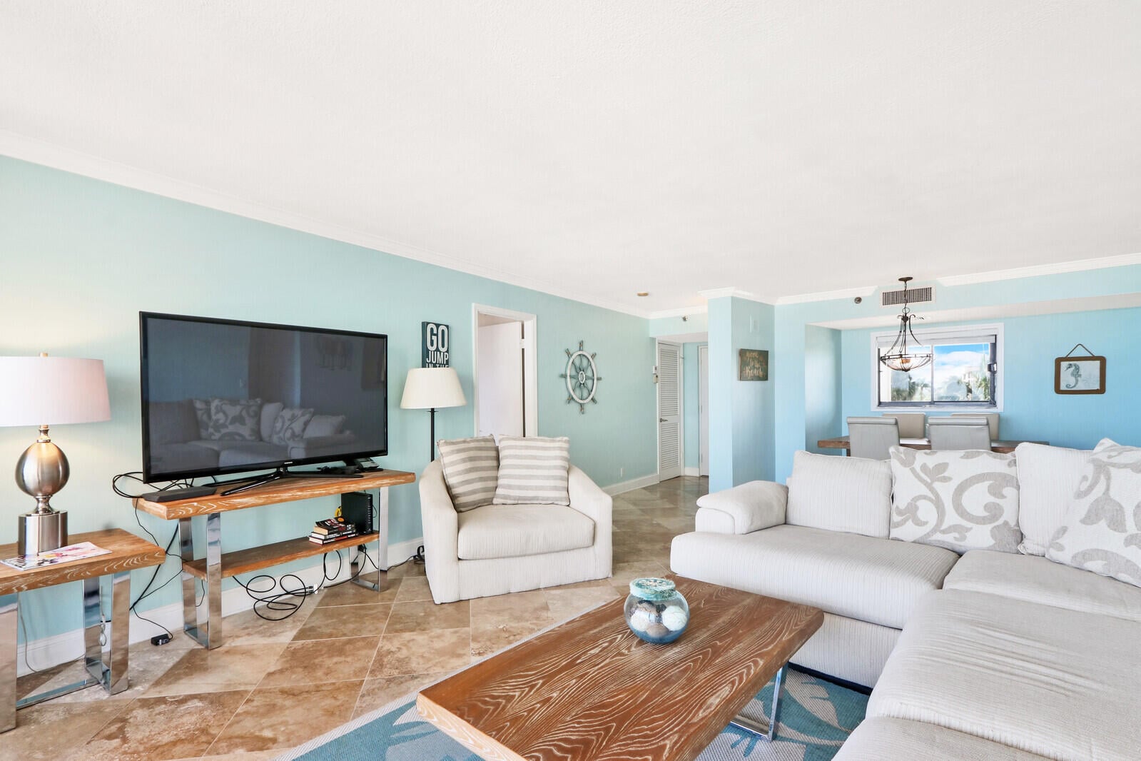 Unit 204 photo 5
