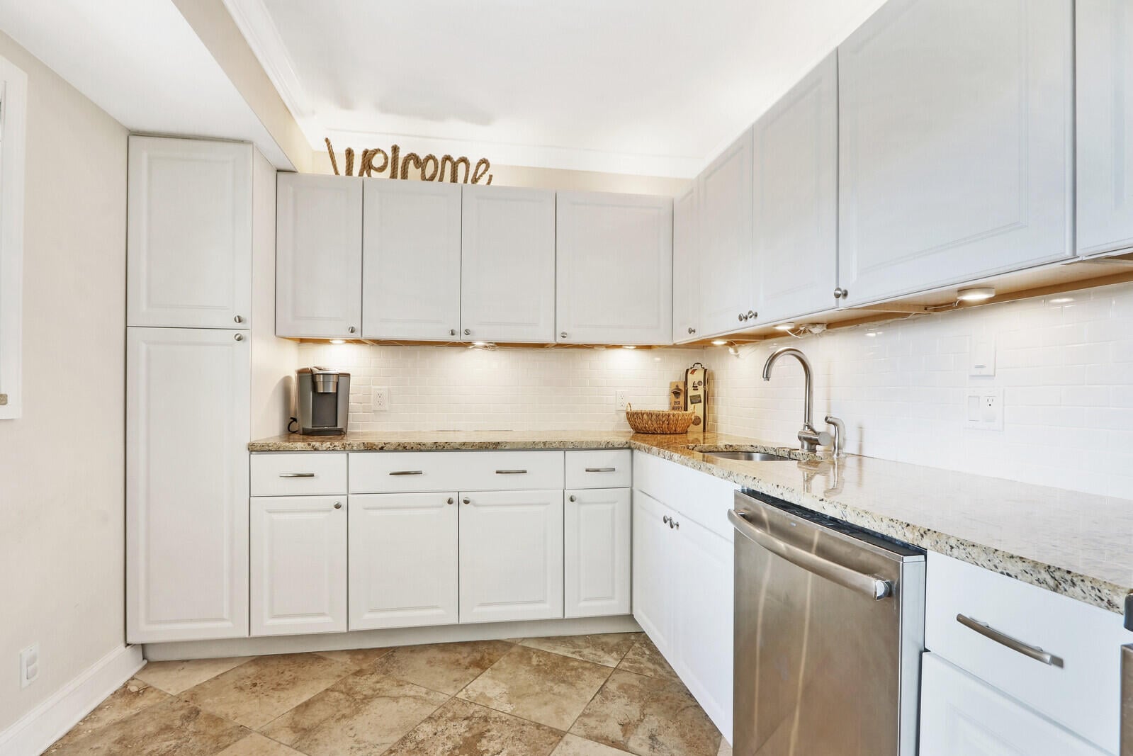 Unit 204 photo 10