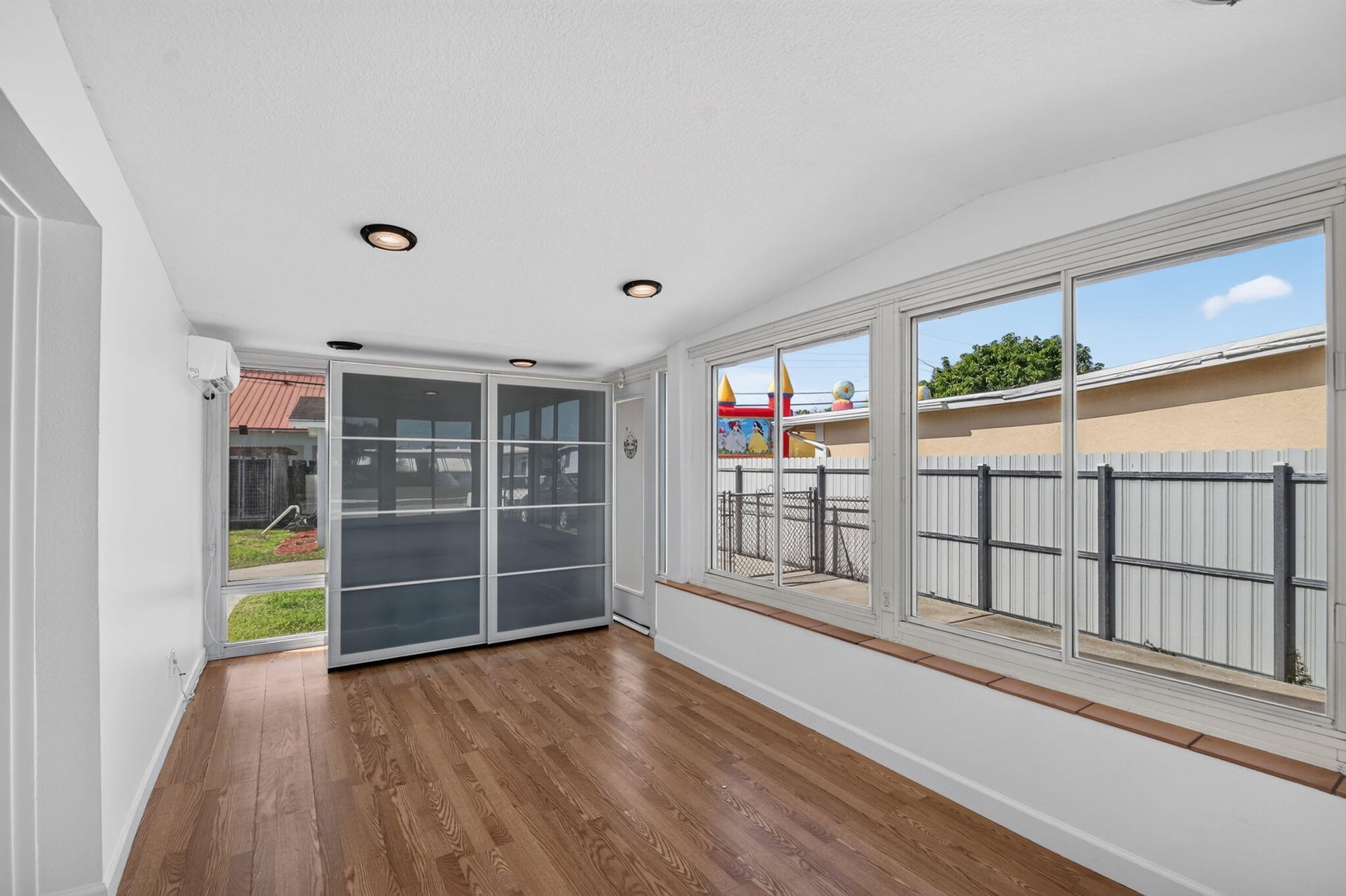  Residence photo 15