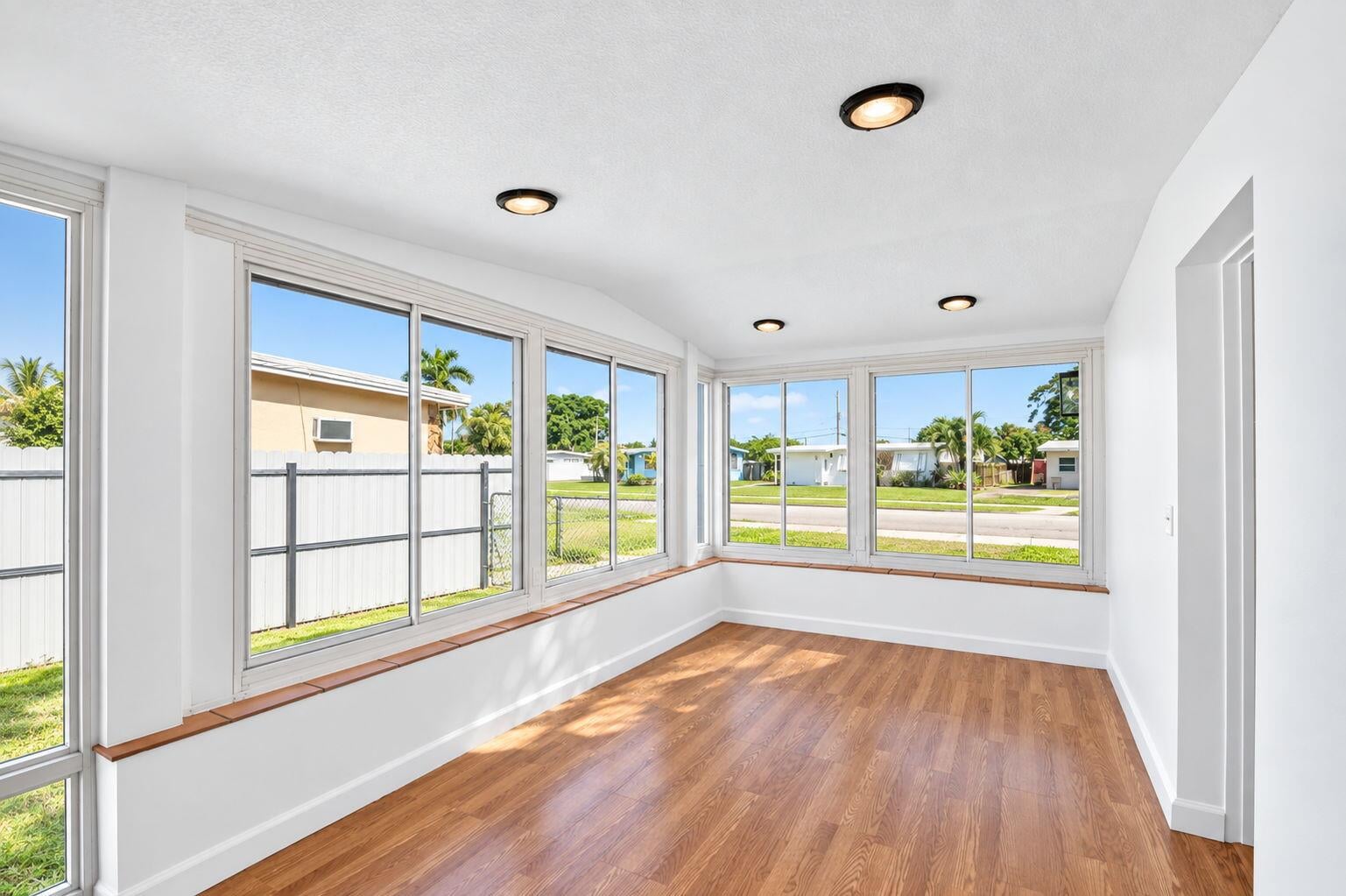  Residence photo 16