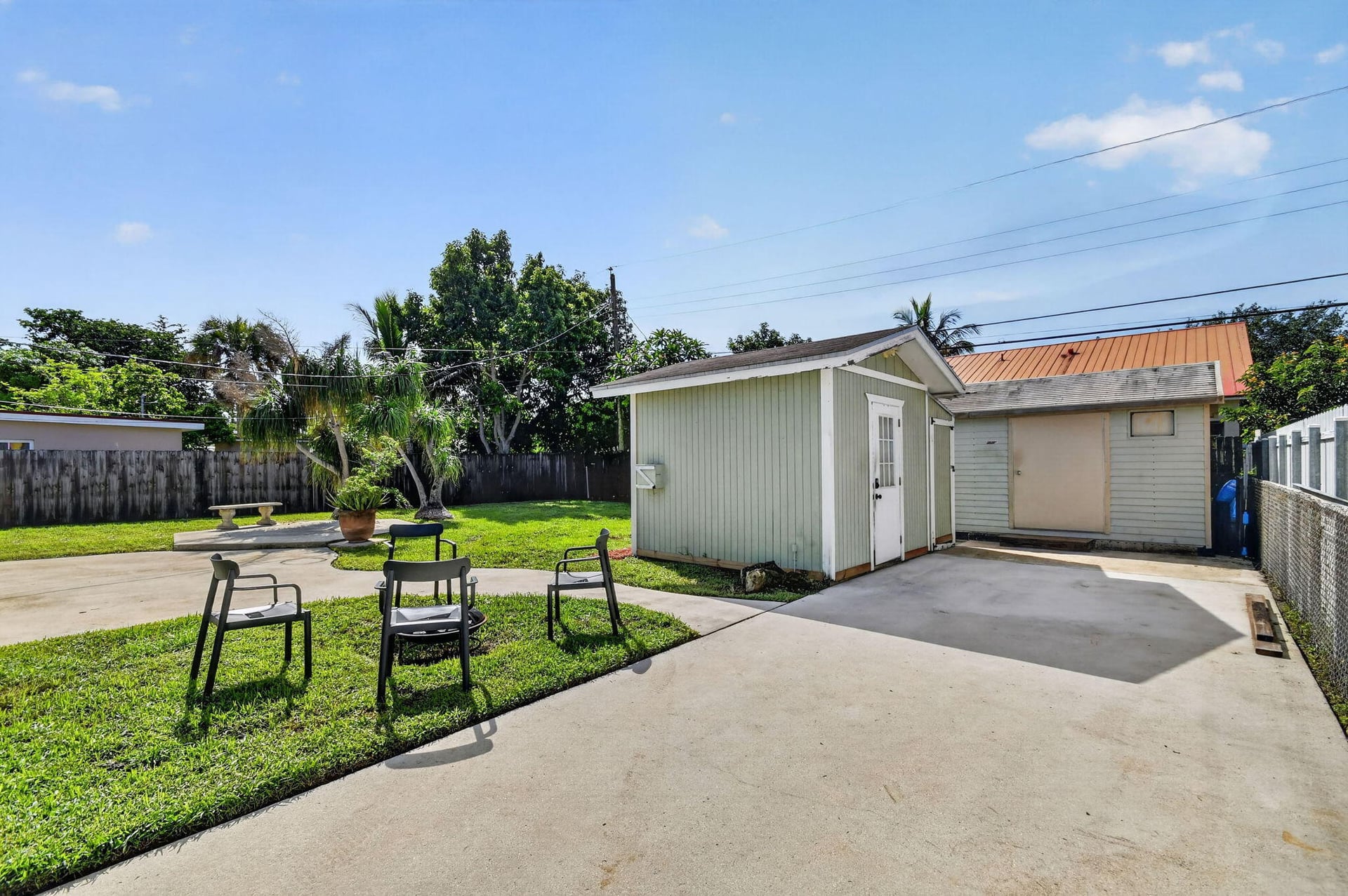  Residence photo 30