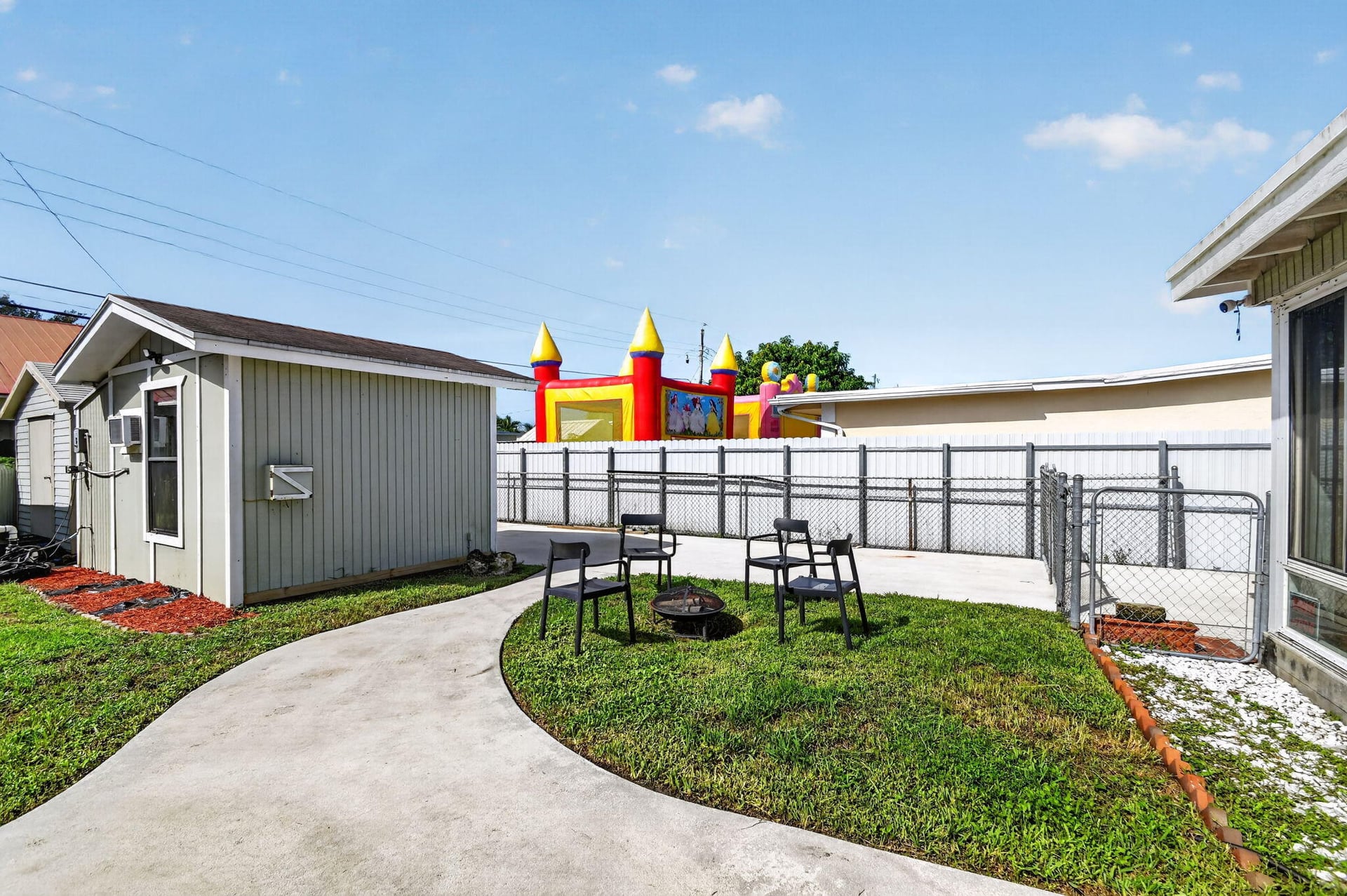  Residence photo 36