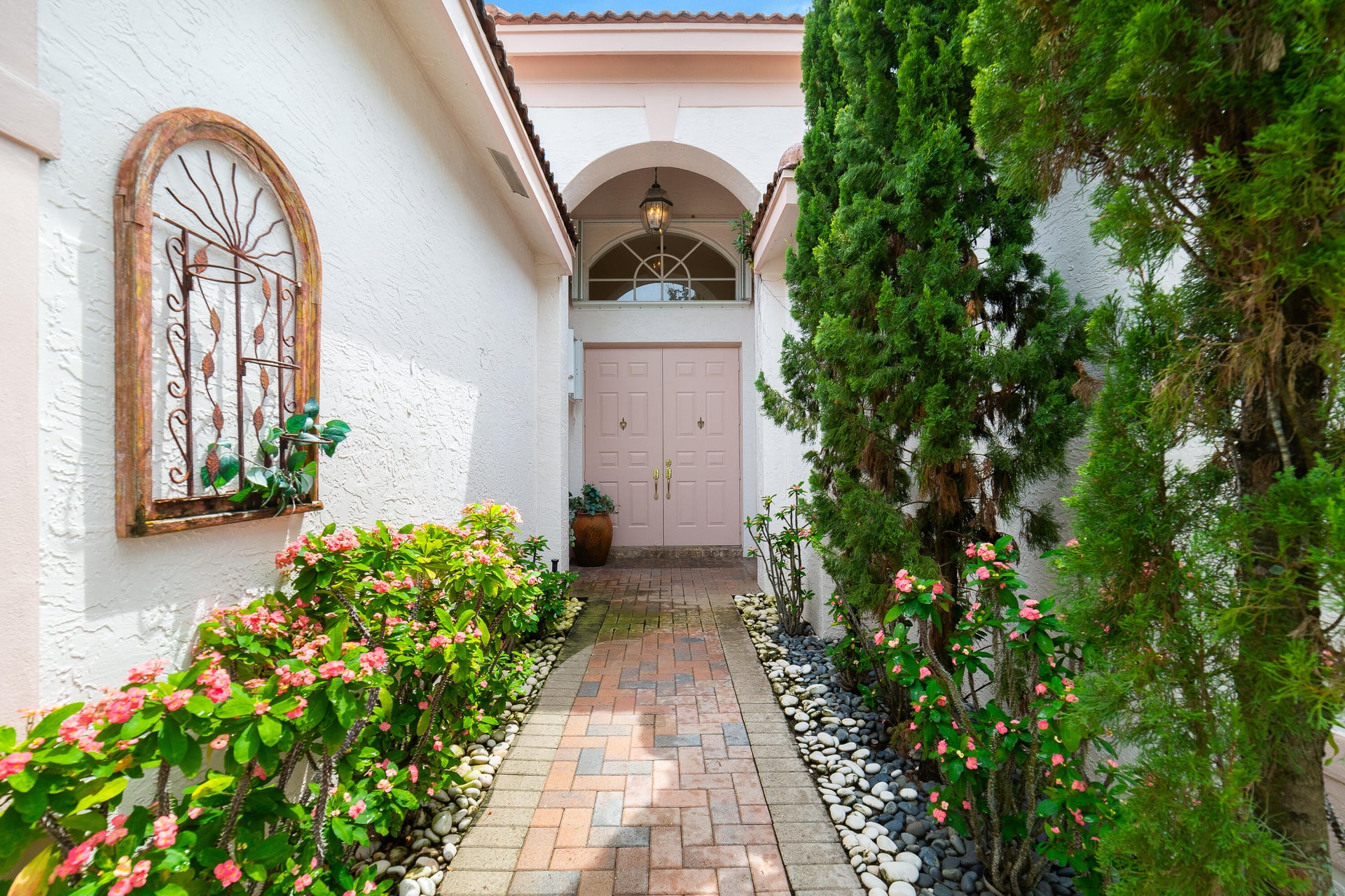 Residence photo 2