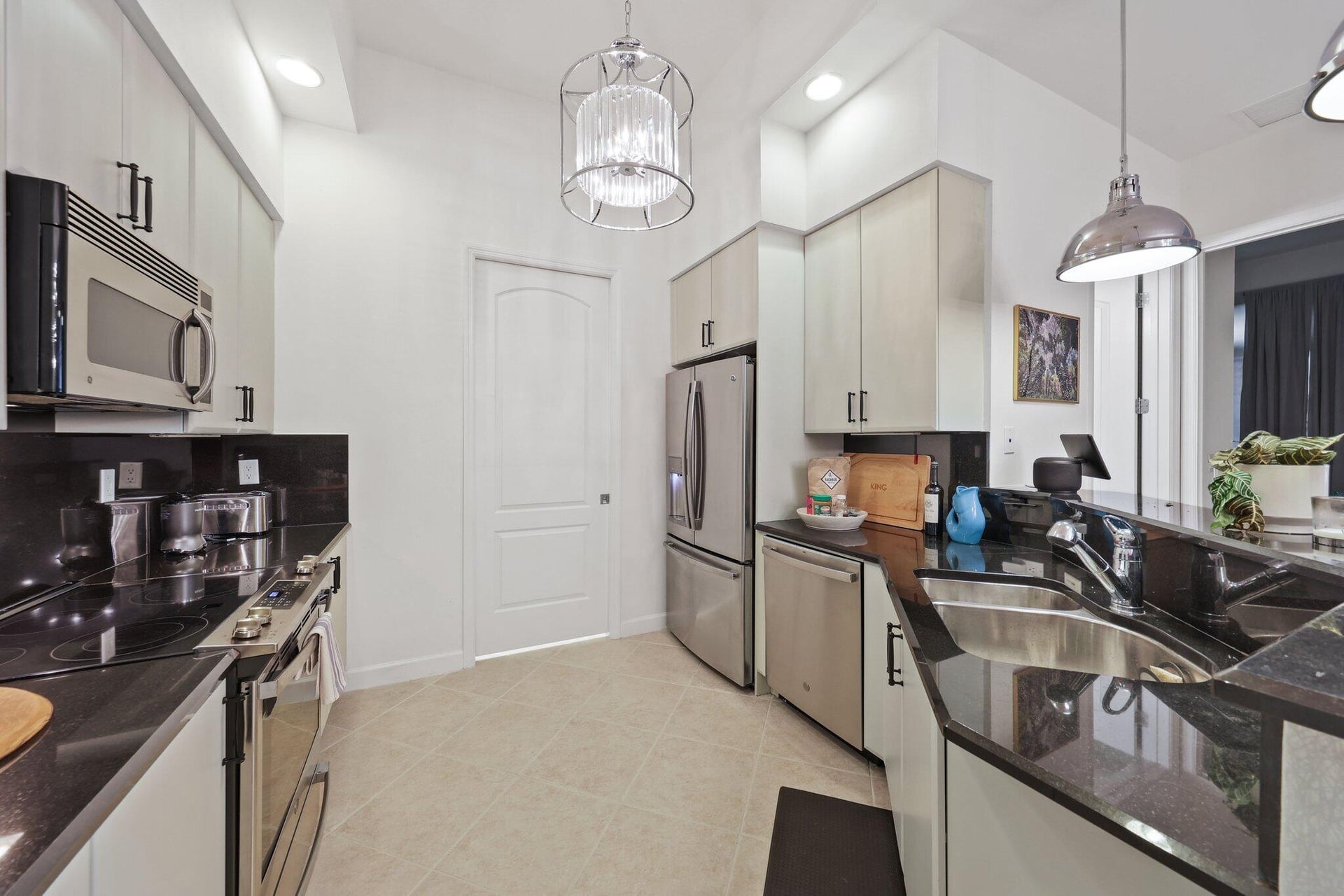 One City Plaza Unit 1621 photo 4