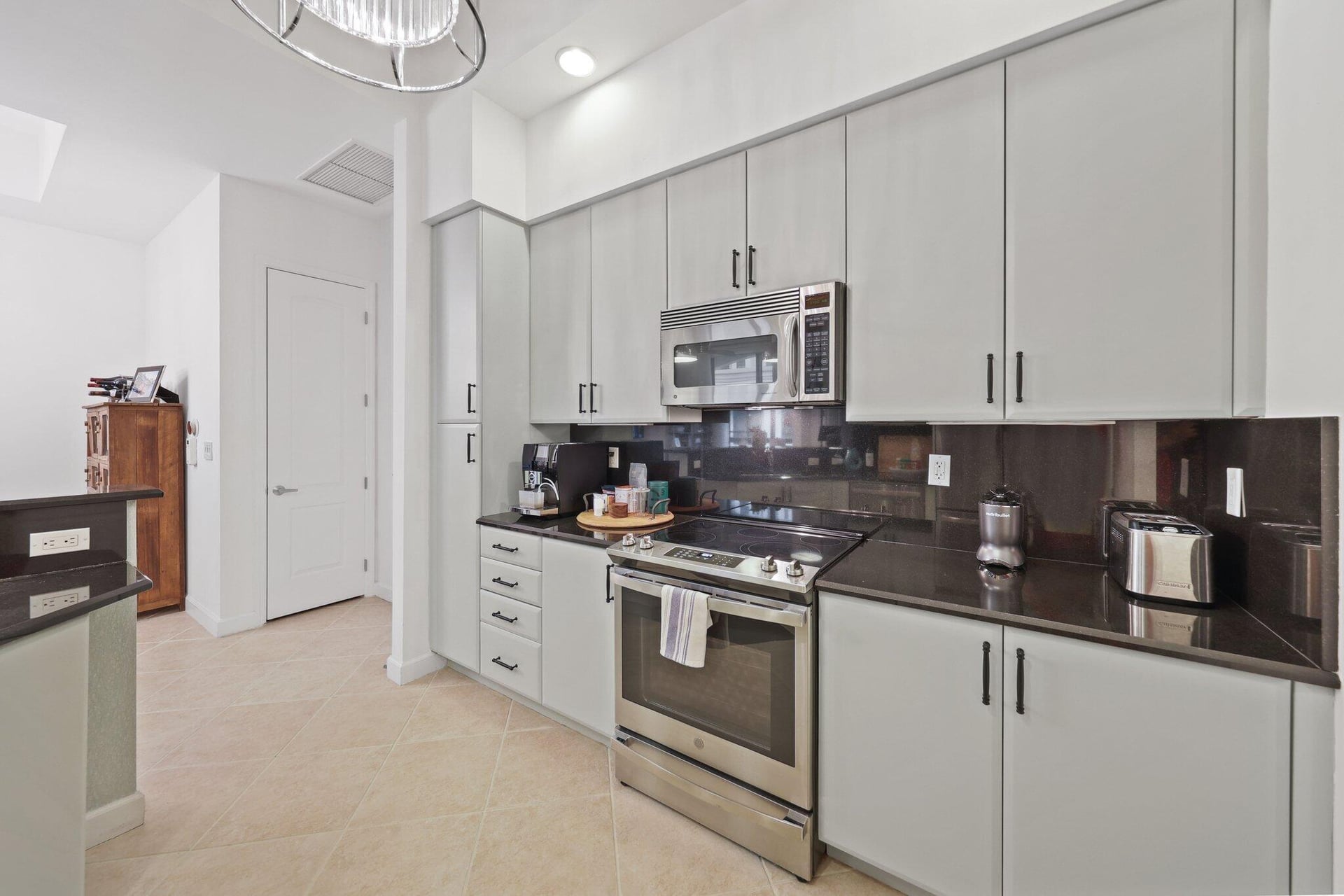 One City Plaza Unit 1621 photo 6