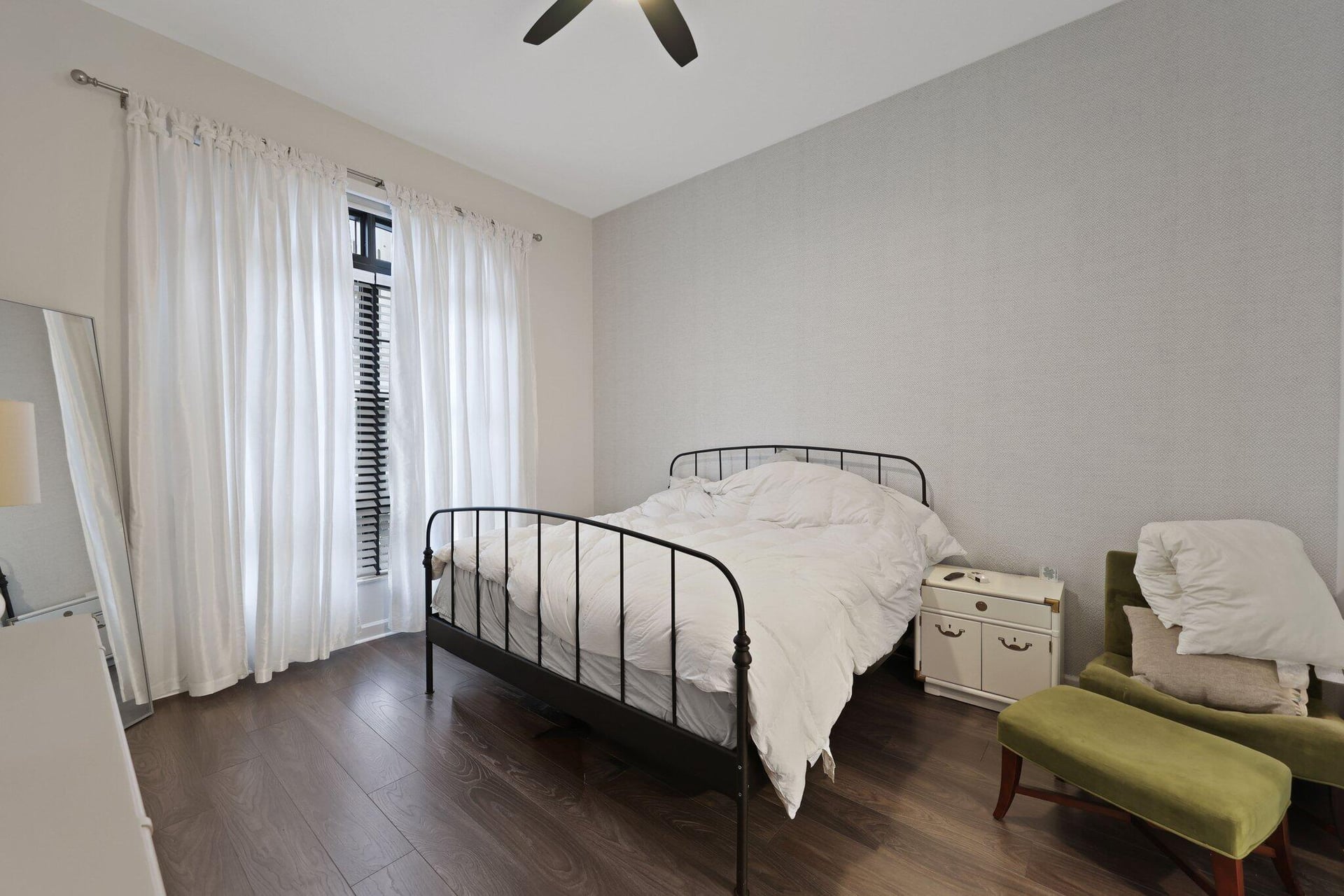 One City Plaza Unit 1621 photo 13