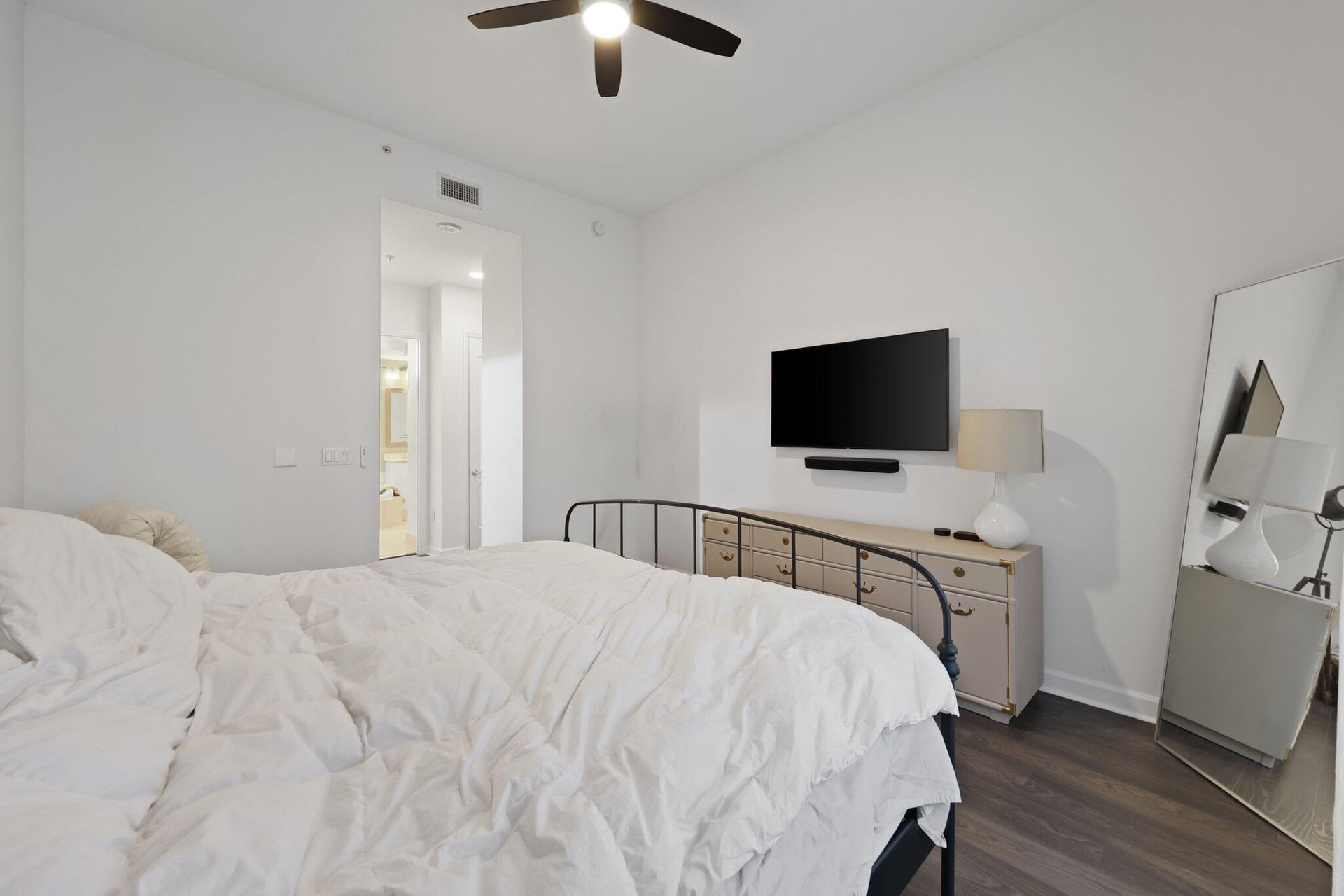 One City Plaza Unit 1621 photo 14