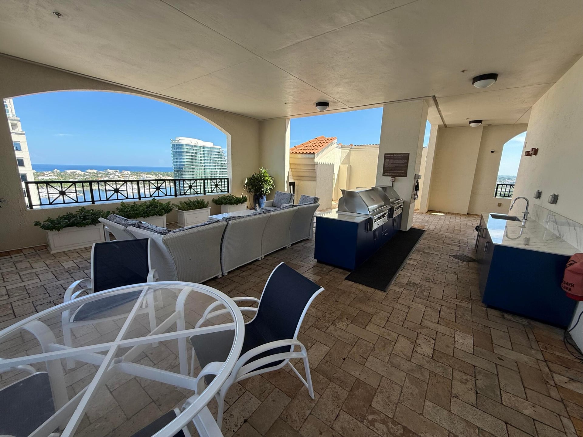 One City Plaza Unit 1621 photo 29