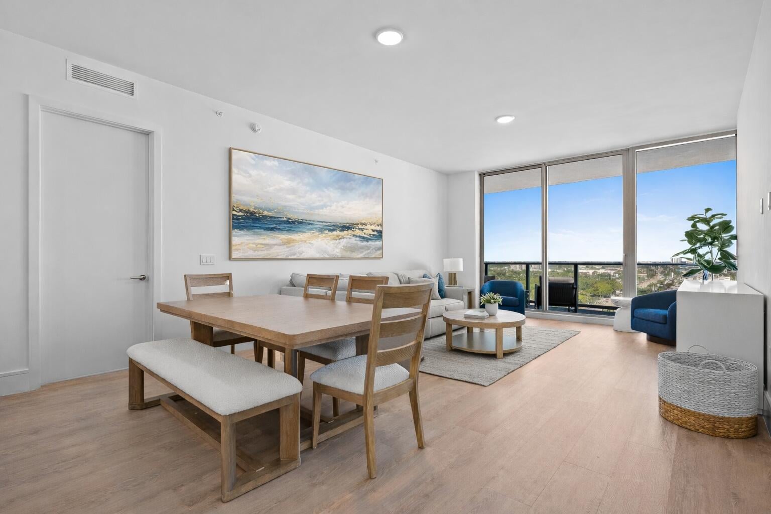 Nautilus 220 Unit 1413 photo 2