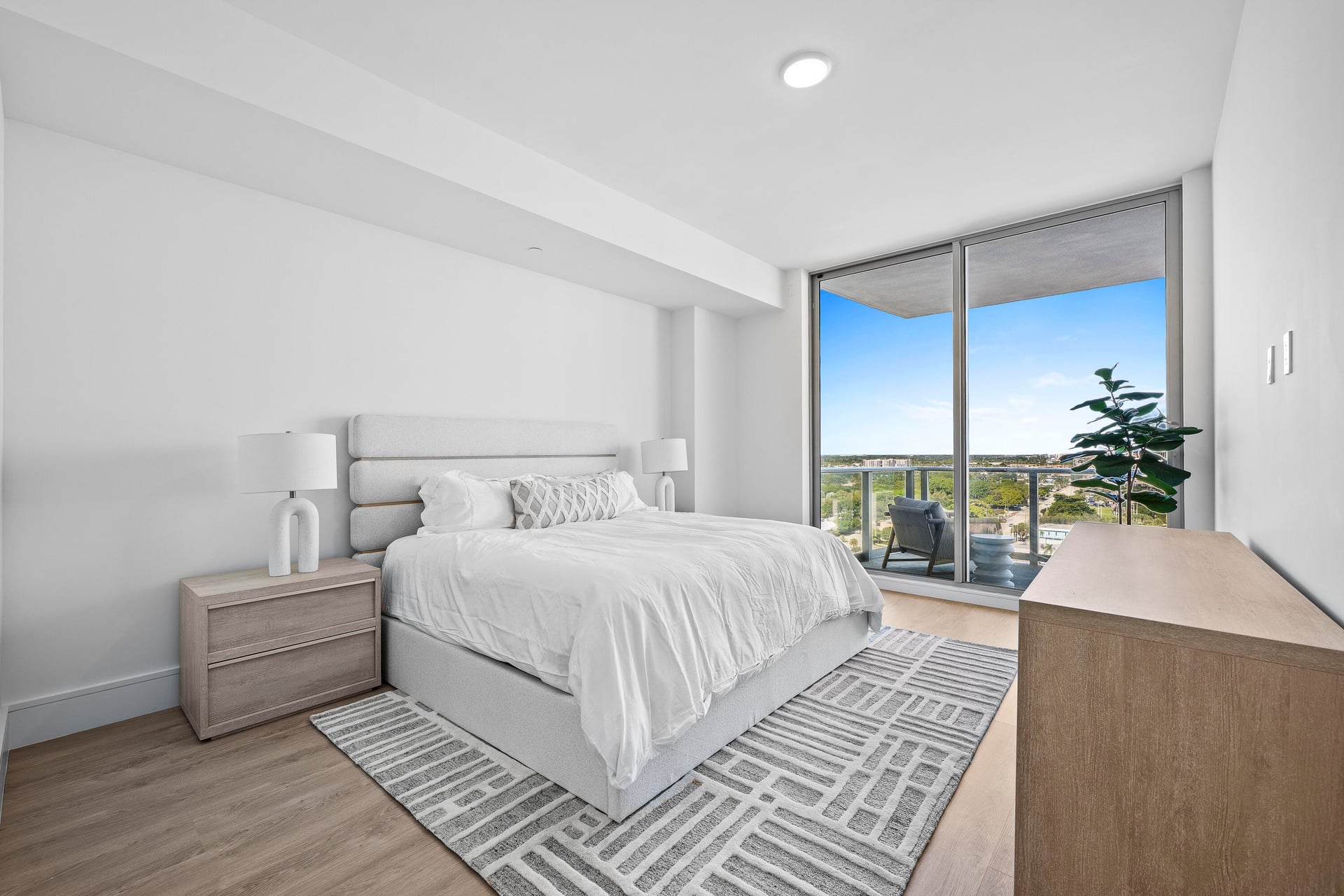Nautilus 220 Unit 1413 photo 6