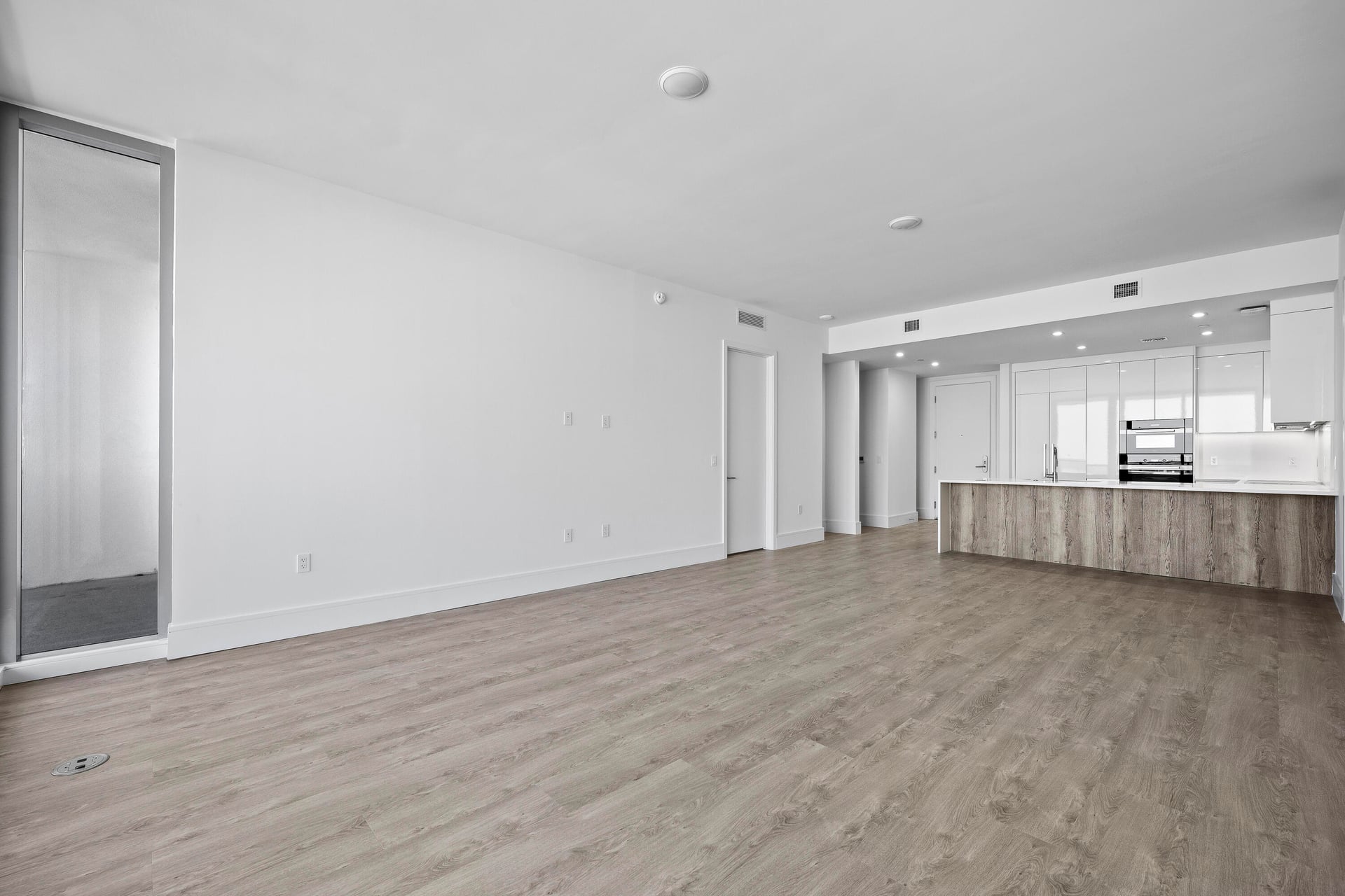 Nautilus 220 Unit 1413 photo 9