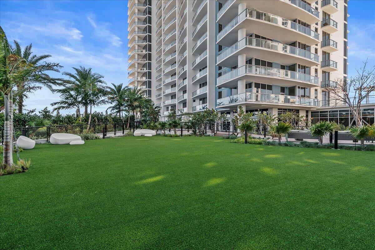 Nautilus 220 Unit 1413 photo 22