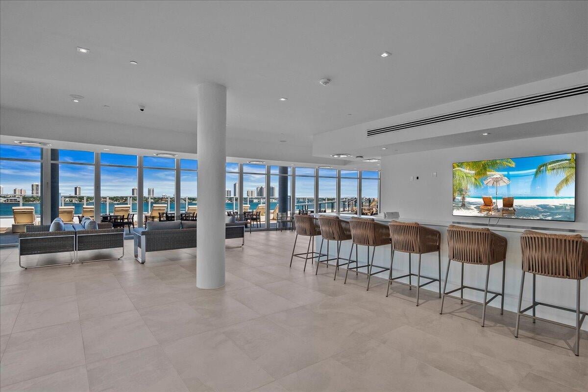 Nautilus 220 Unit 1413 photo 23