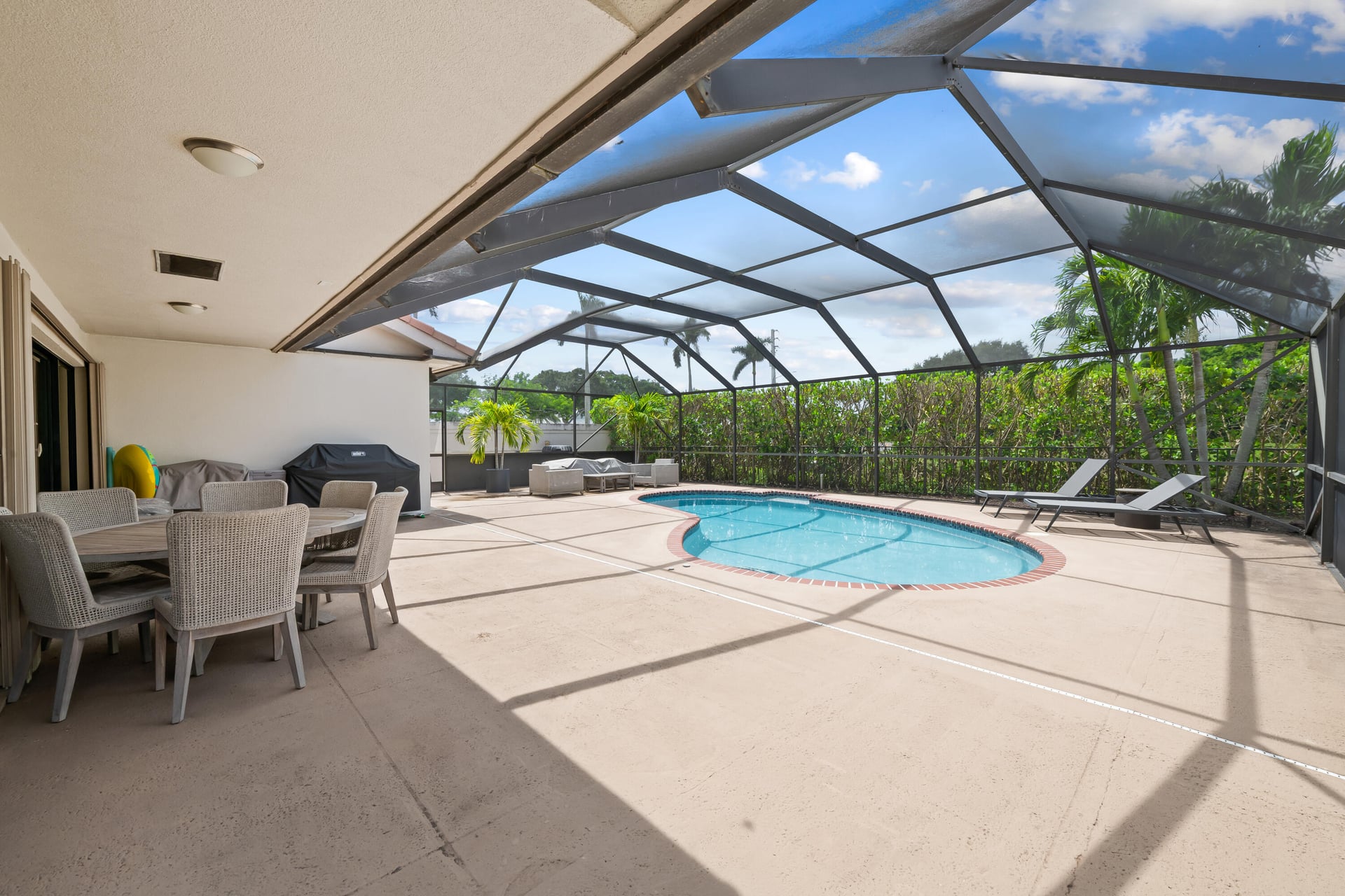 Residence photo 3