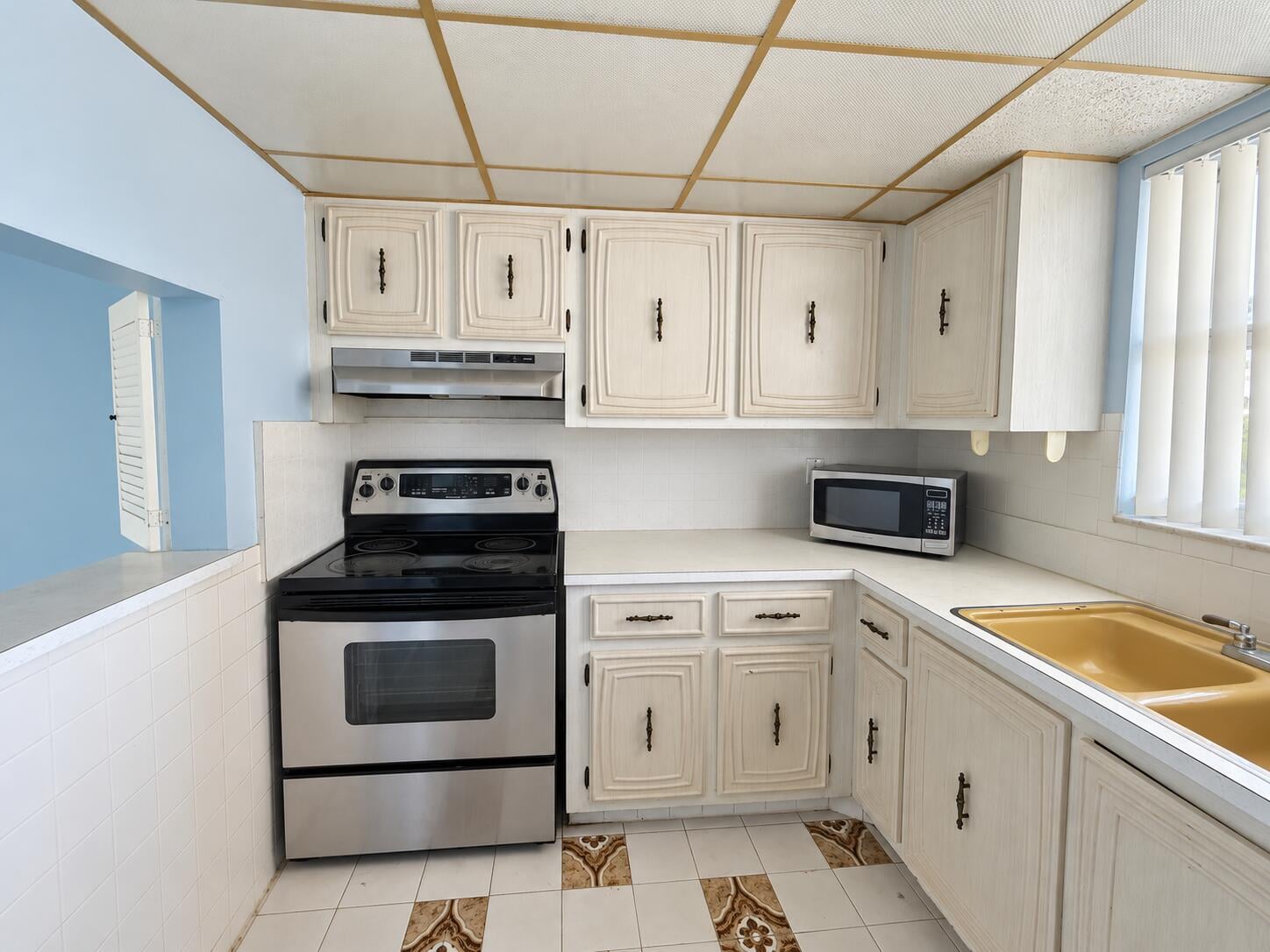 Unit 202 photo 6