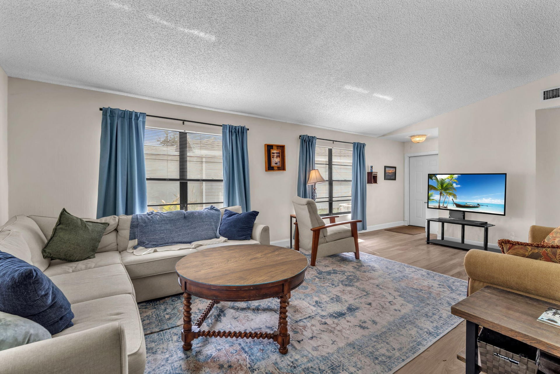  Residence photo 8