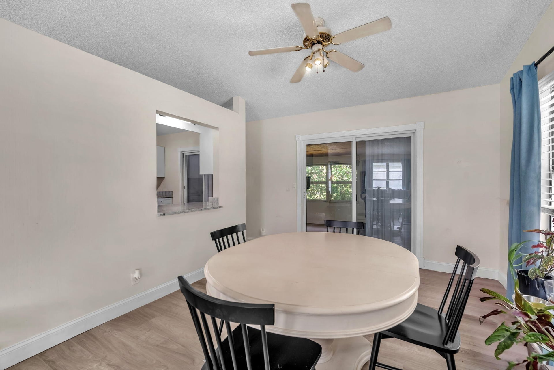  Residence photo 9