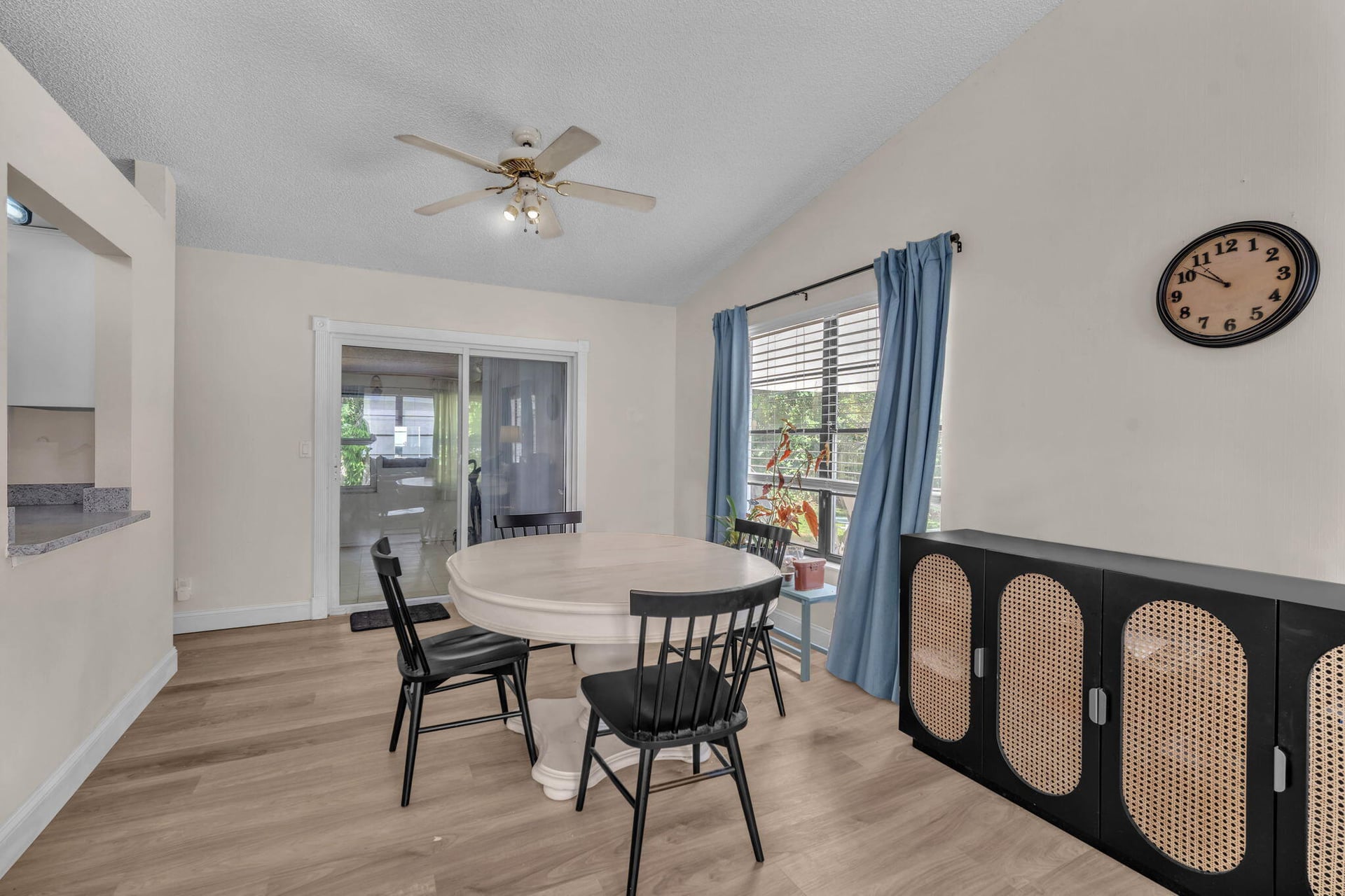 Residence photo 10