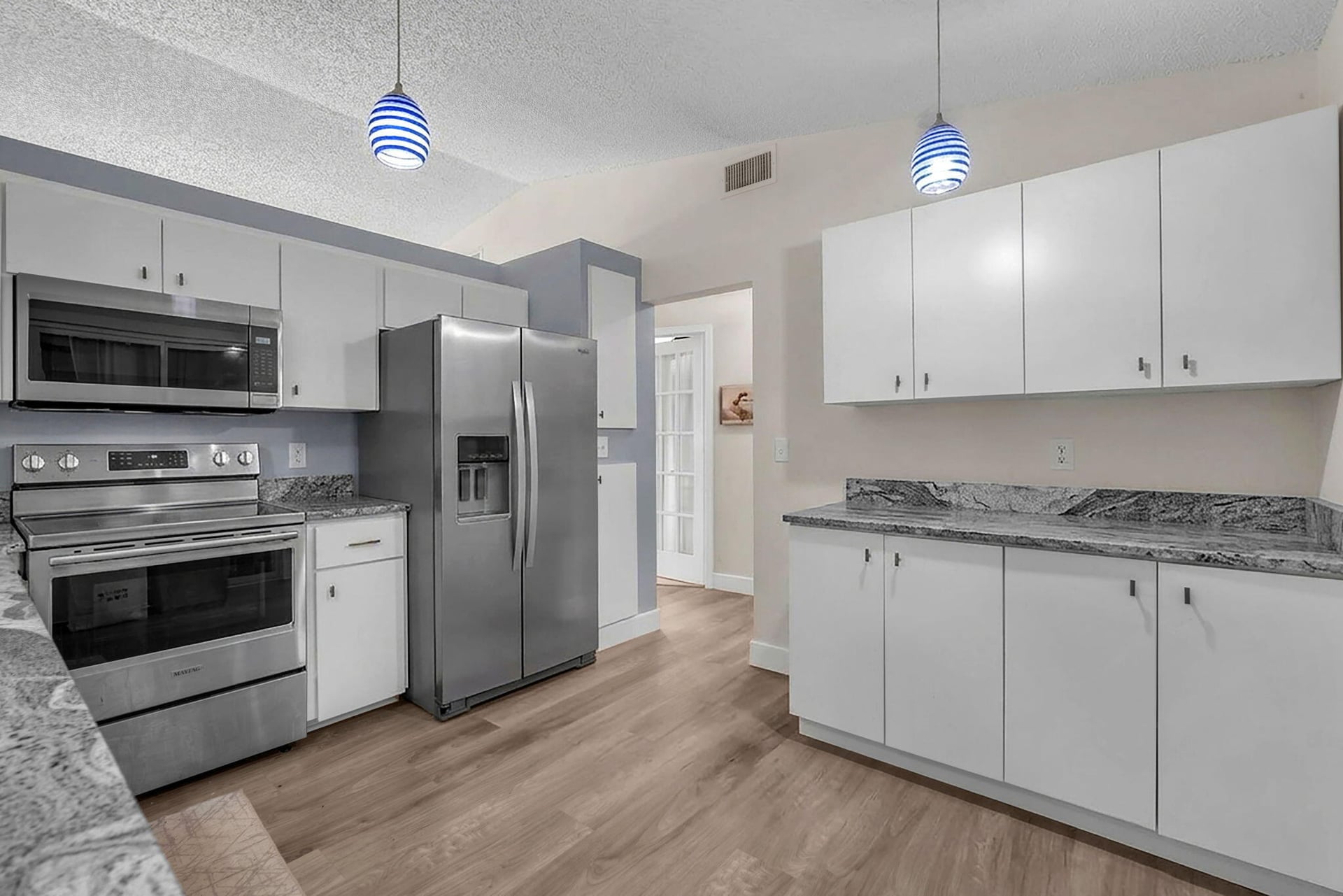 Residence photo 13