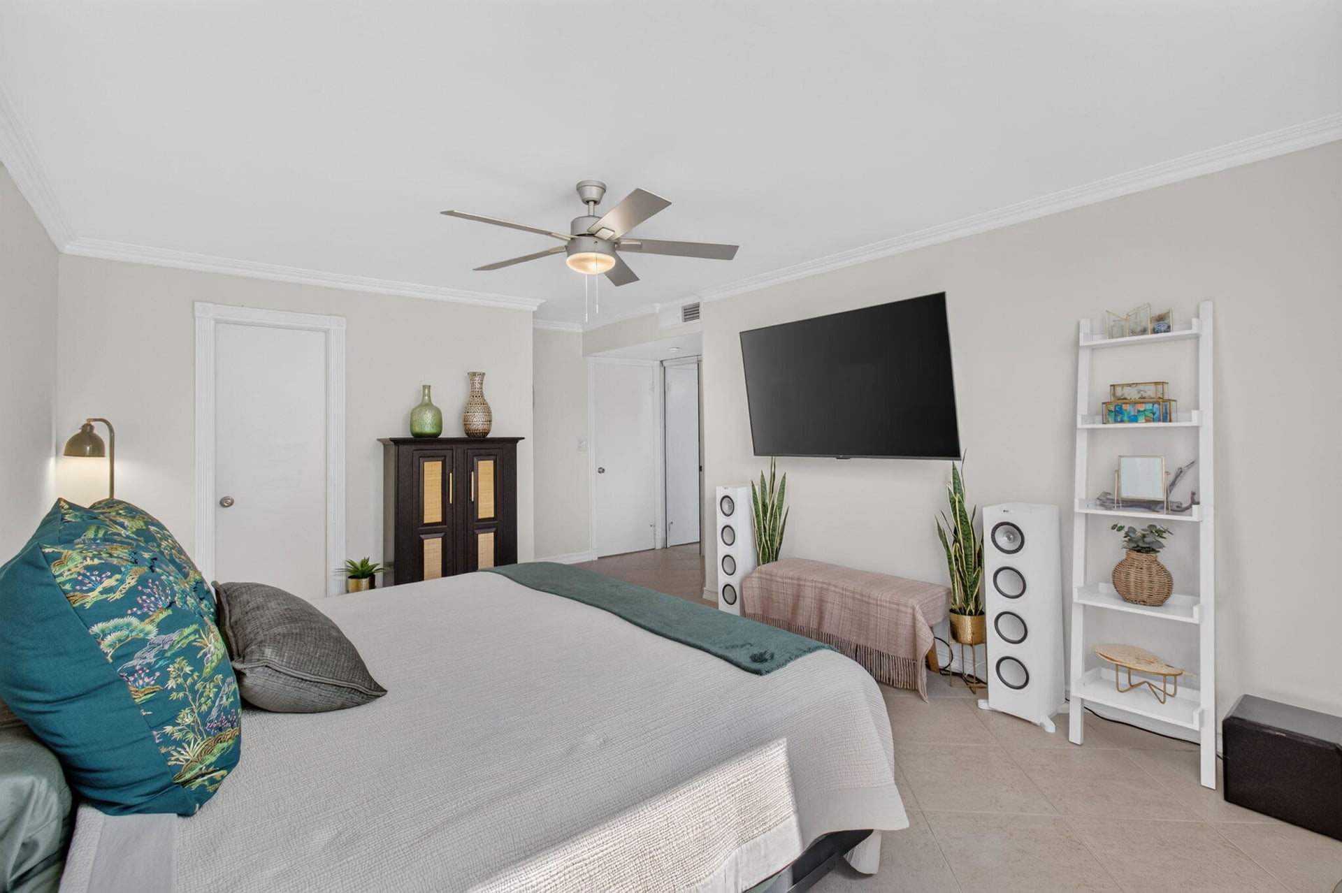  Unit 4140 photo 45
