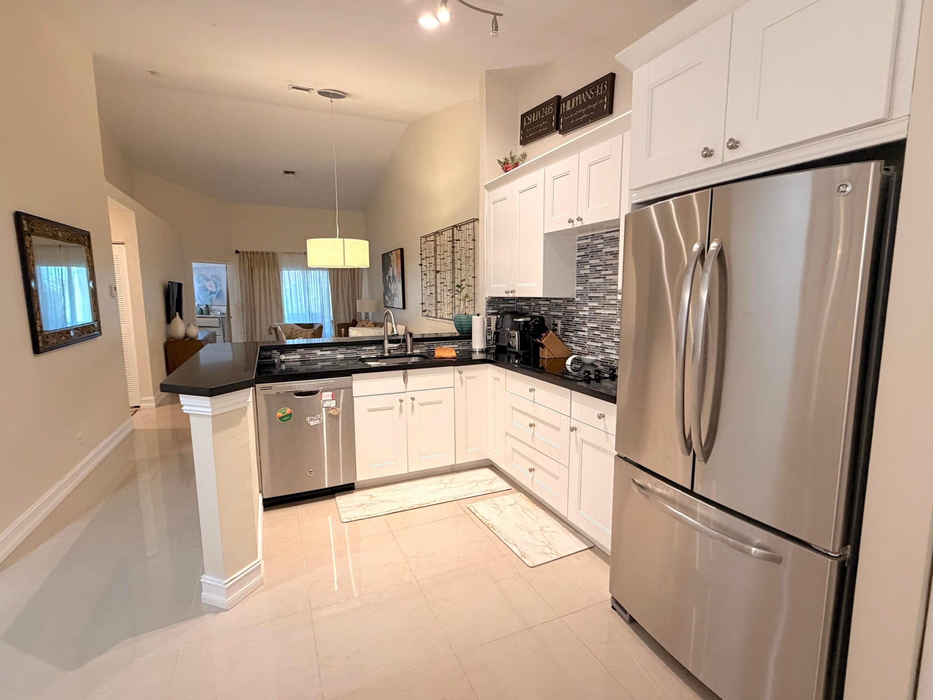  Residence photo 6
