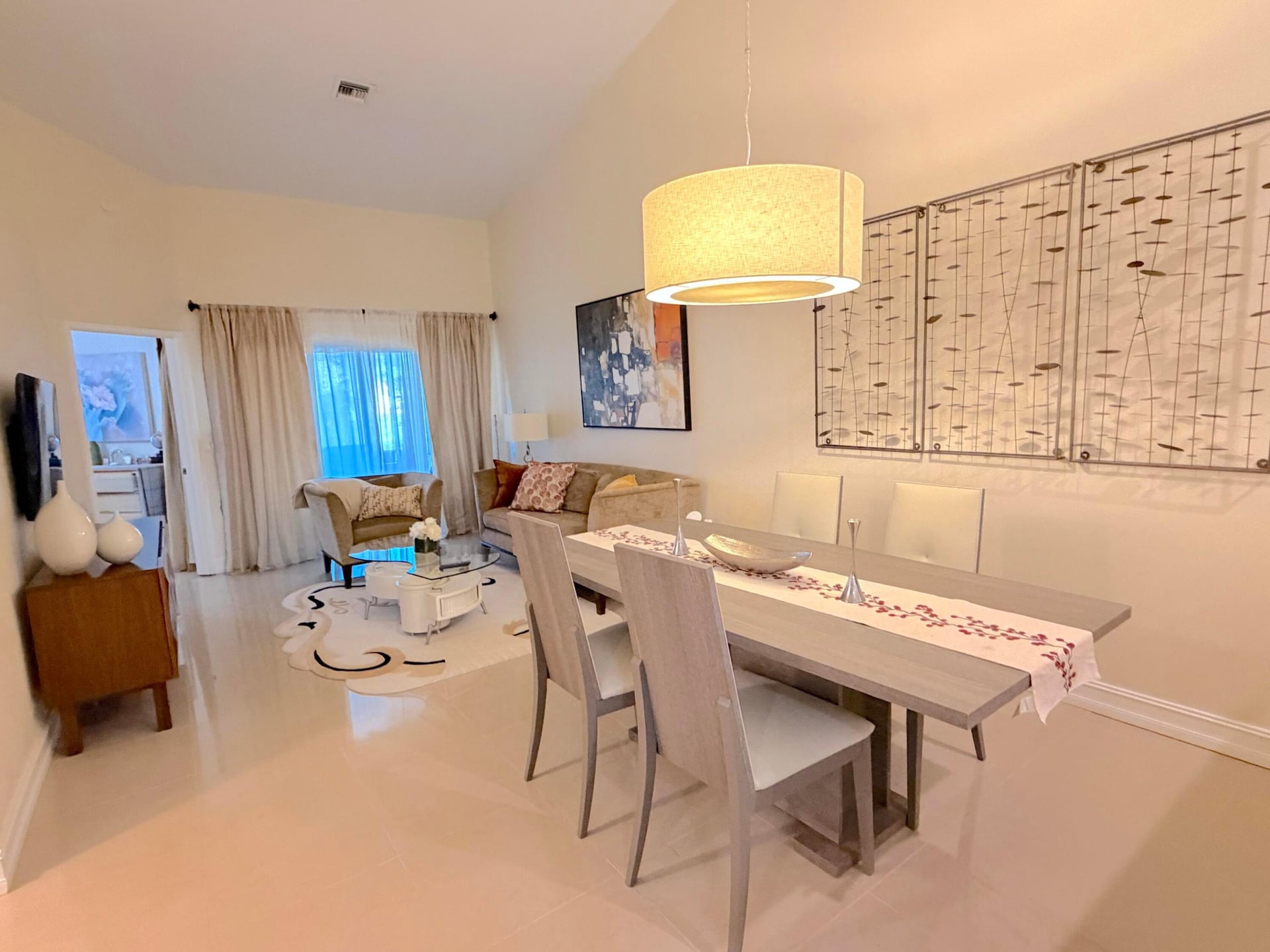  Residence photo 8