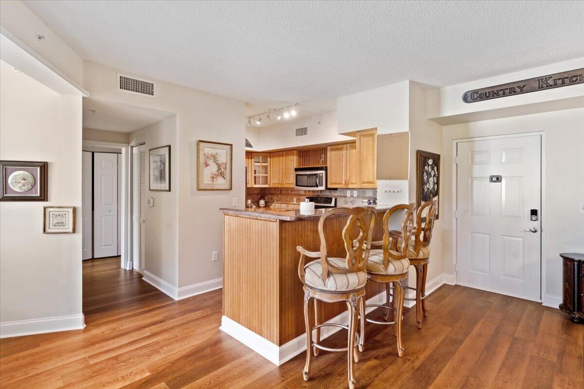  Unit 107 photo 4