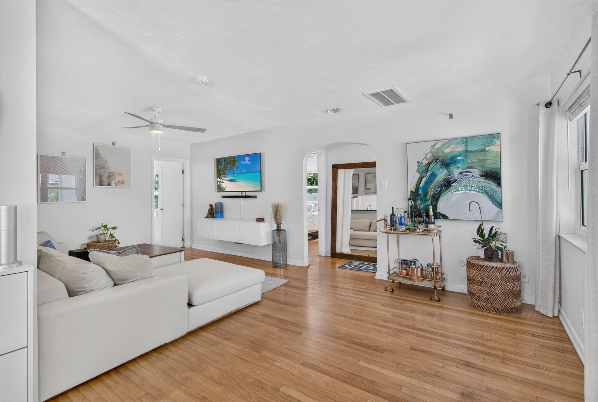 Residence photo 3