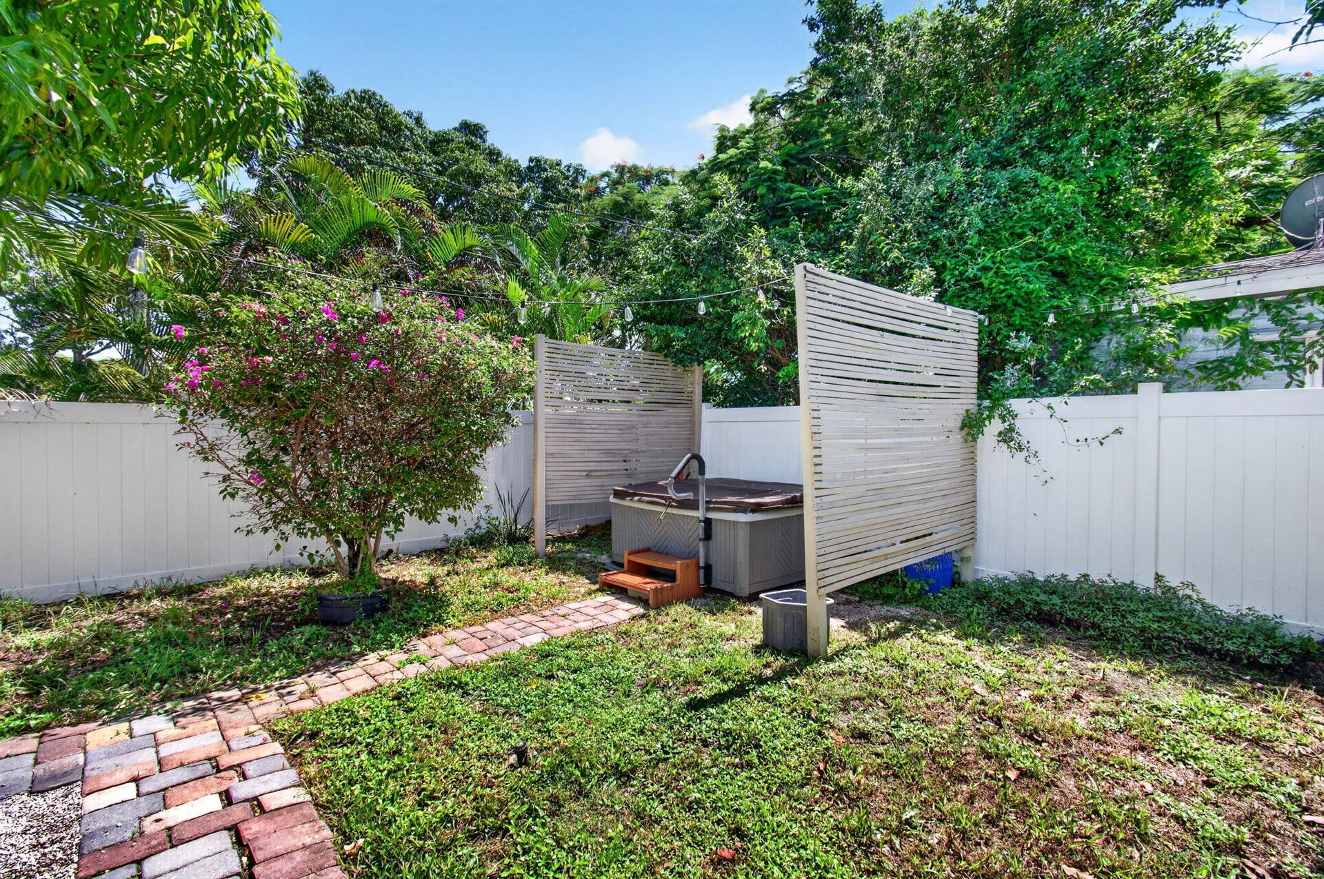 Residence photo 56