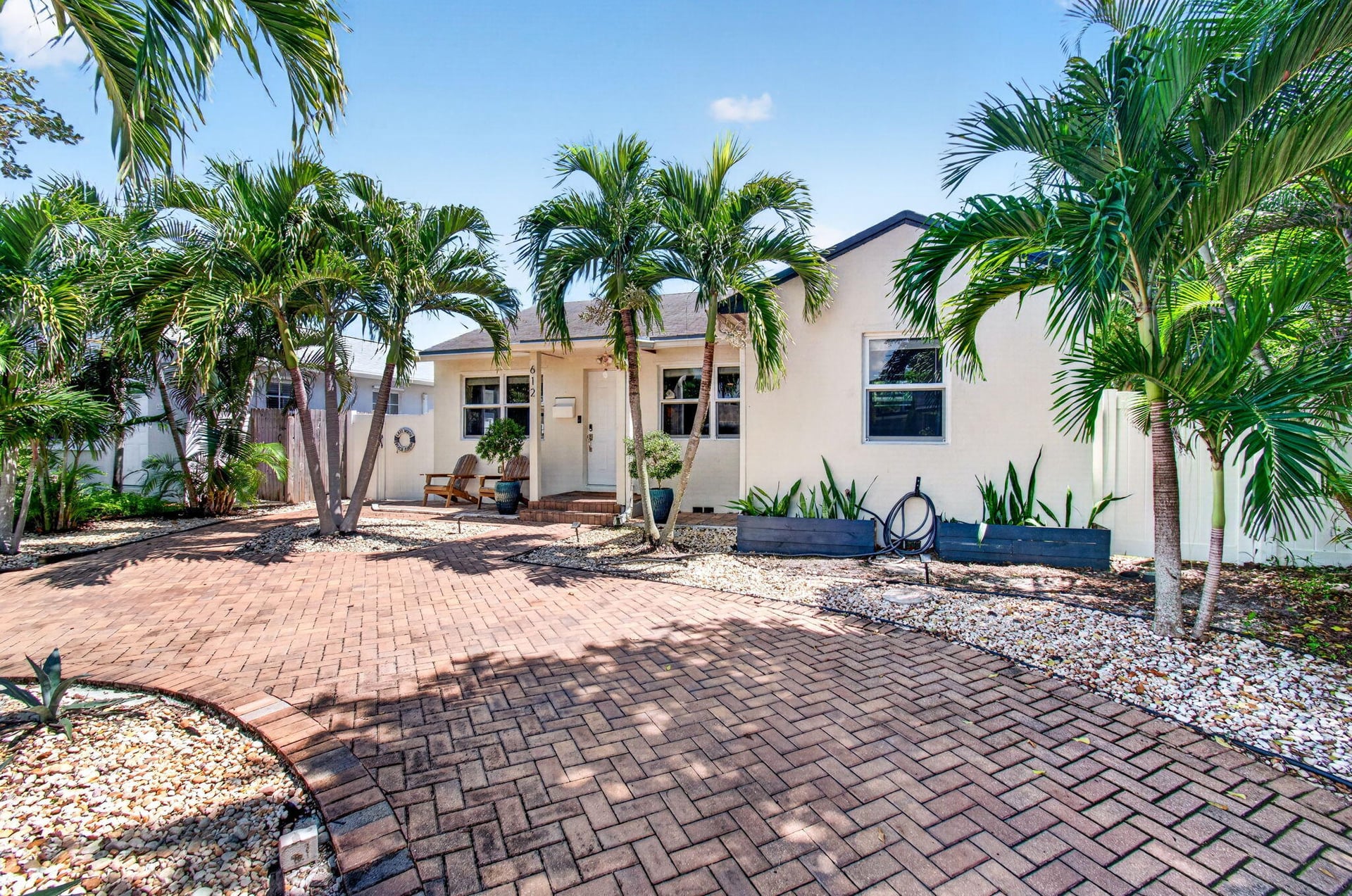 Residence photo 61